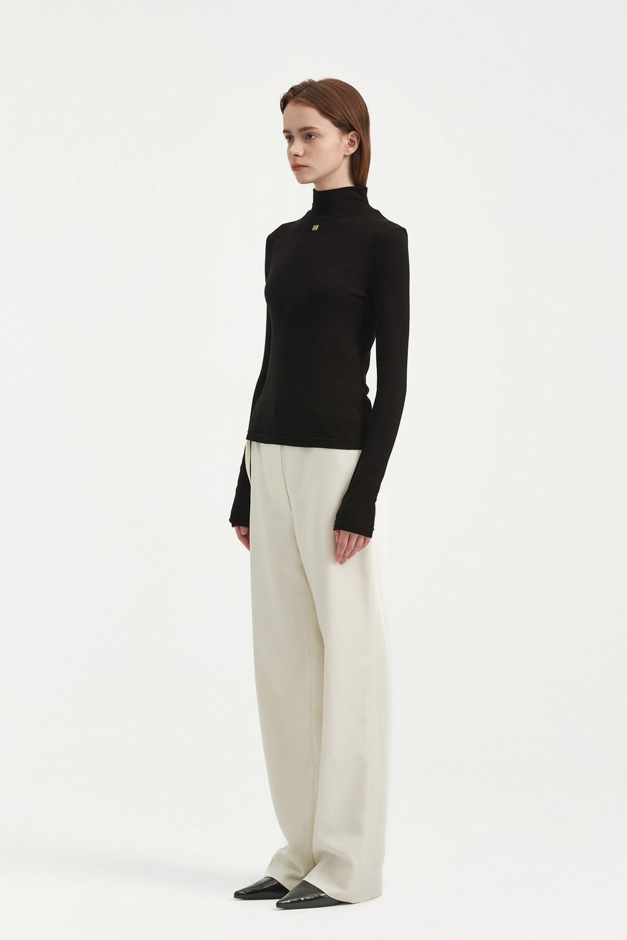 HIGH NECK TOP
