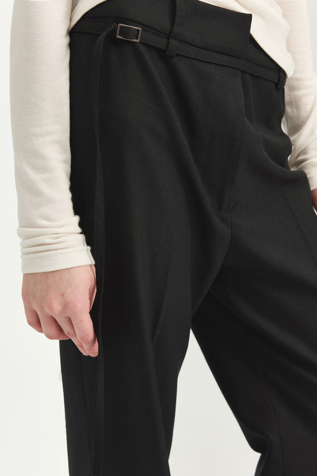 BELTED TROUSERS