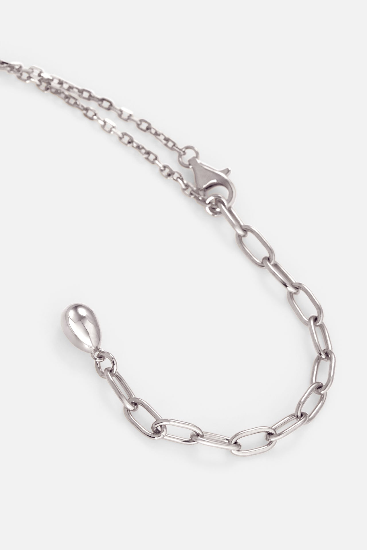 EGG-SHAPED NECKLACE