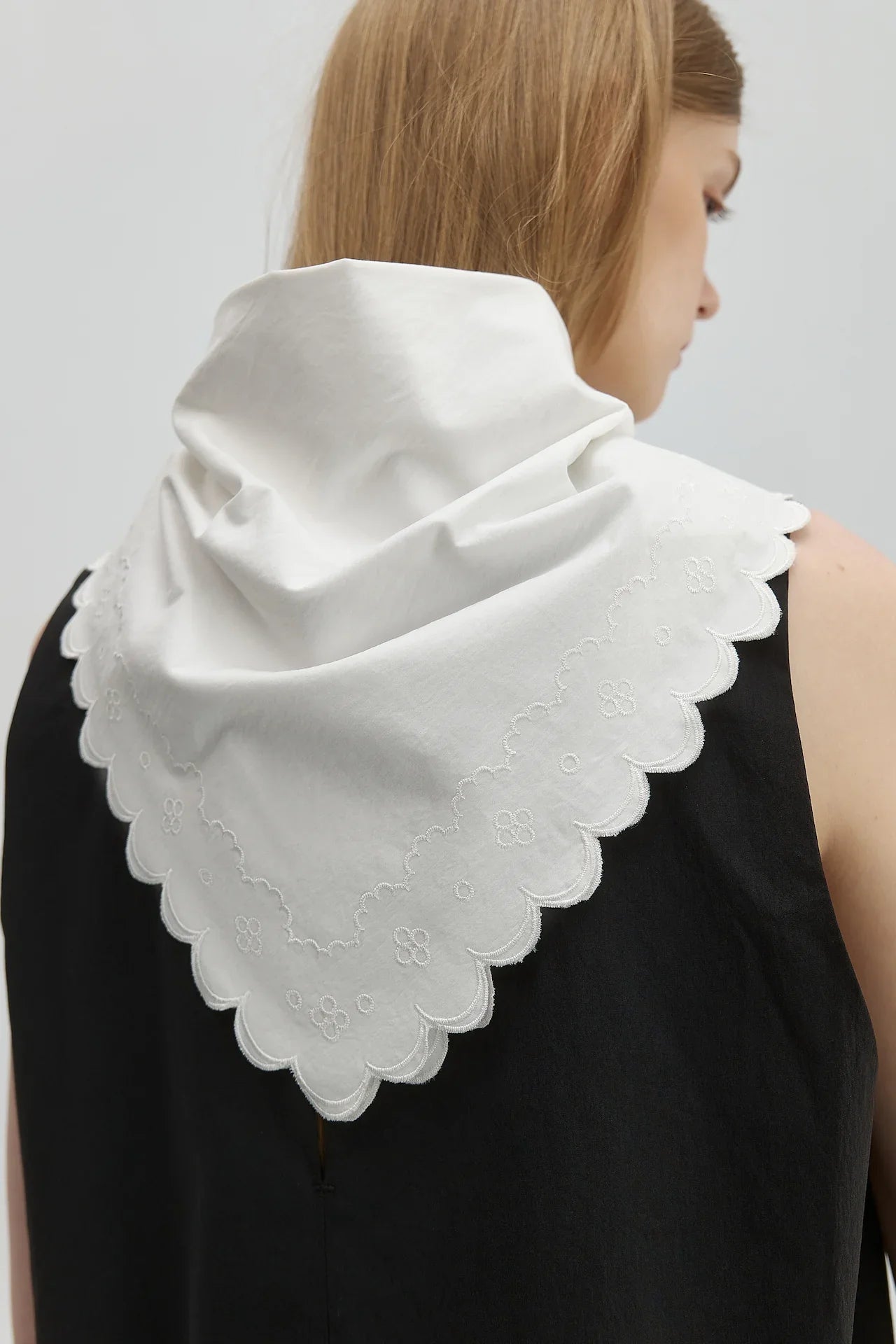 EMBROIDERED SCARF