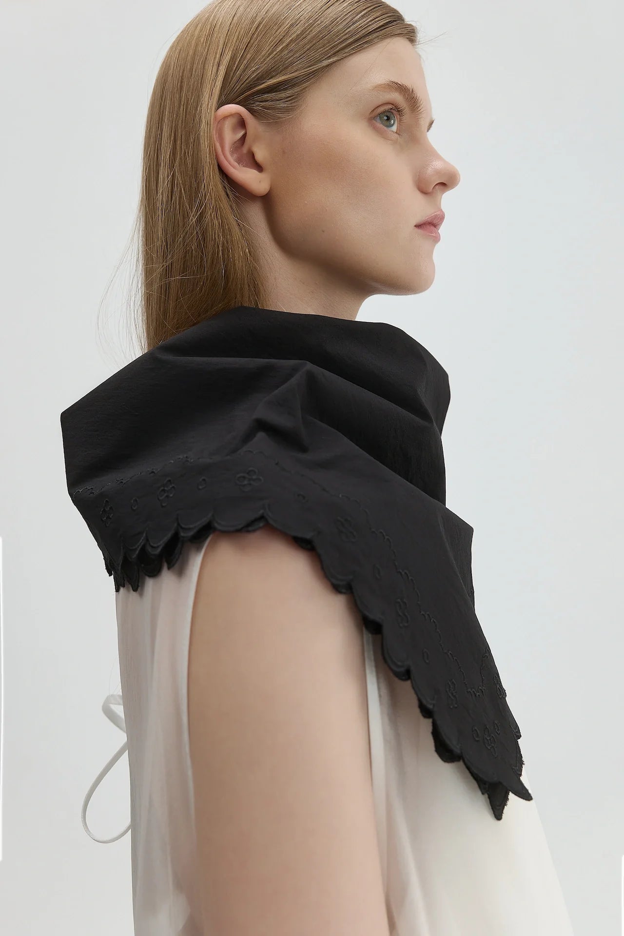EMBROIDERED SCARF