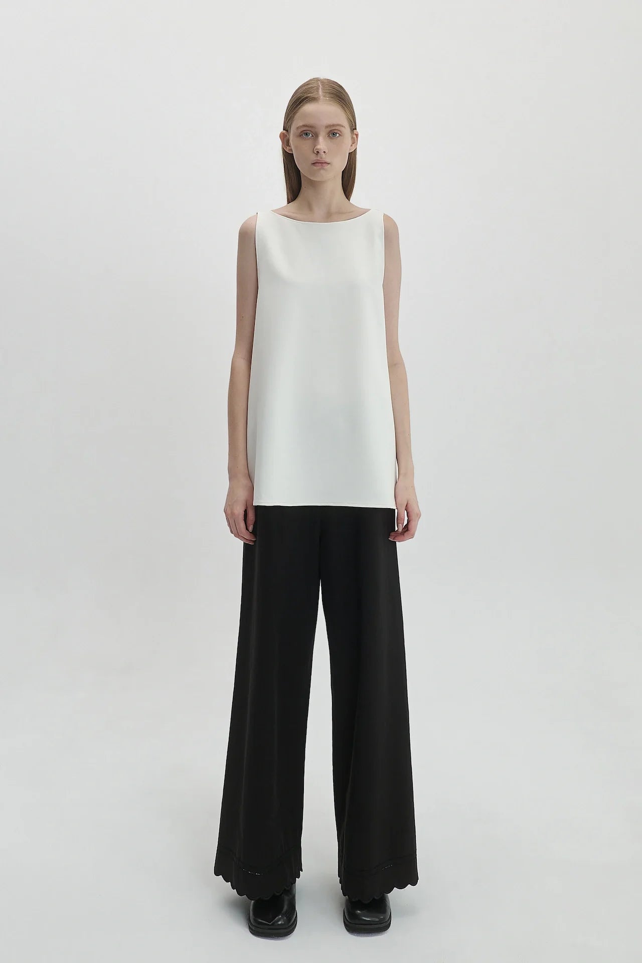 BACKLESS VEST