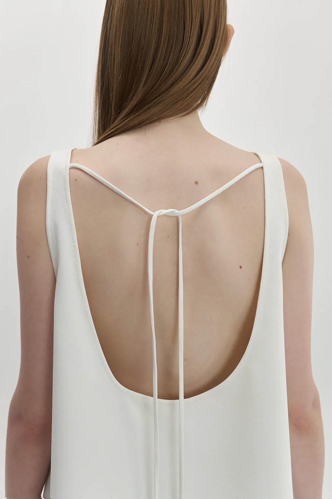BACKLESS VEST