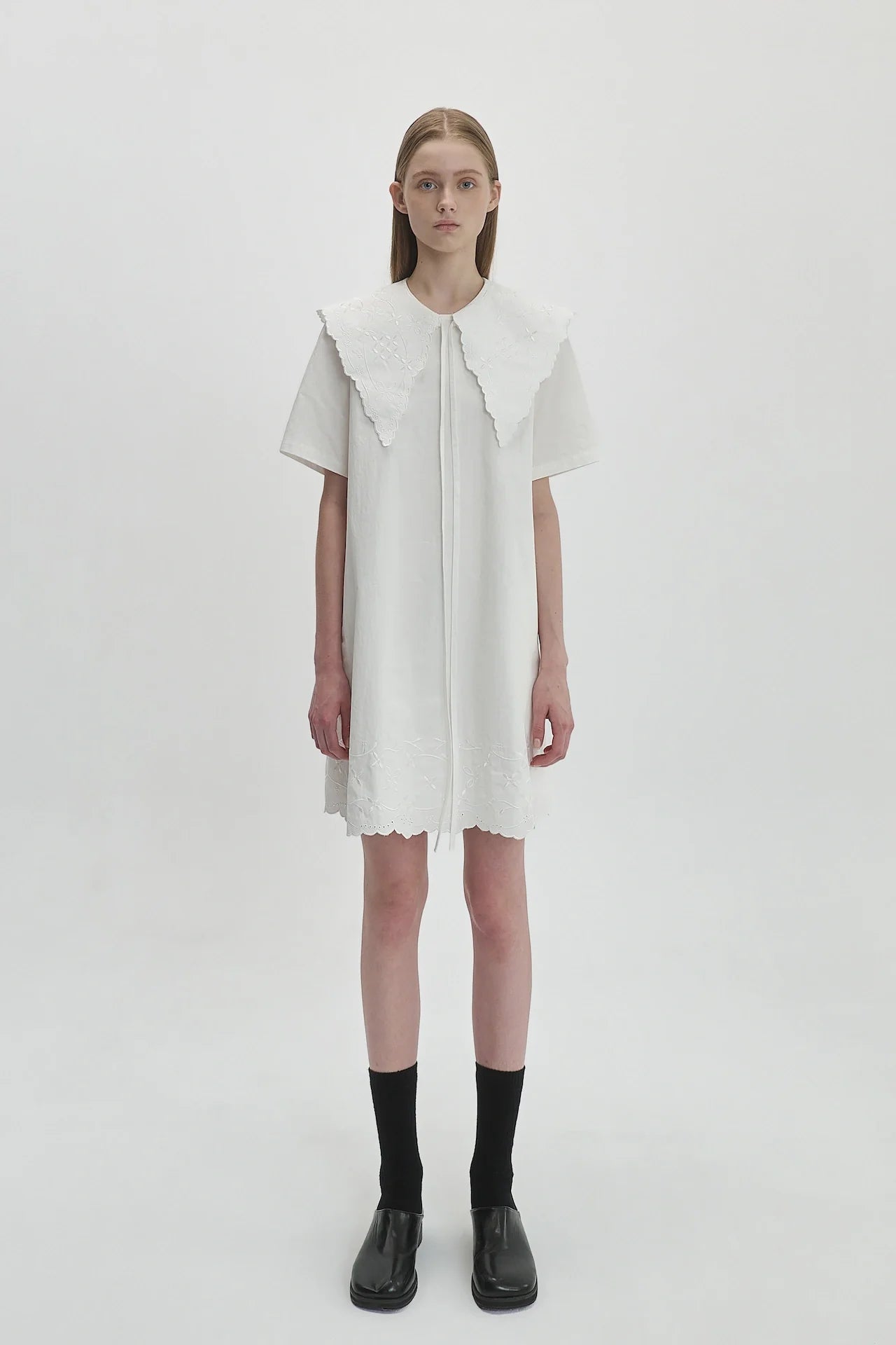 EMBROIDERED COLLAR