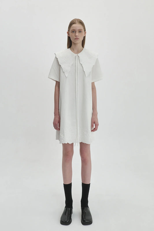 EMBROIDERED COLLAR