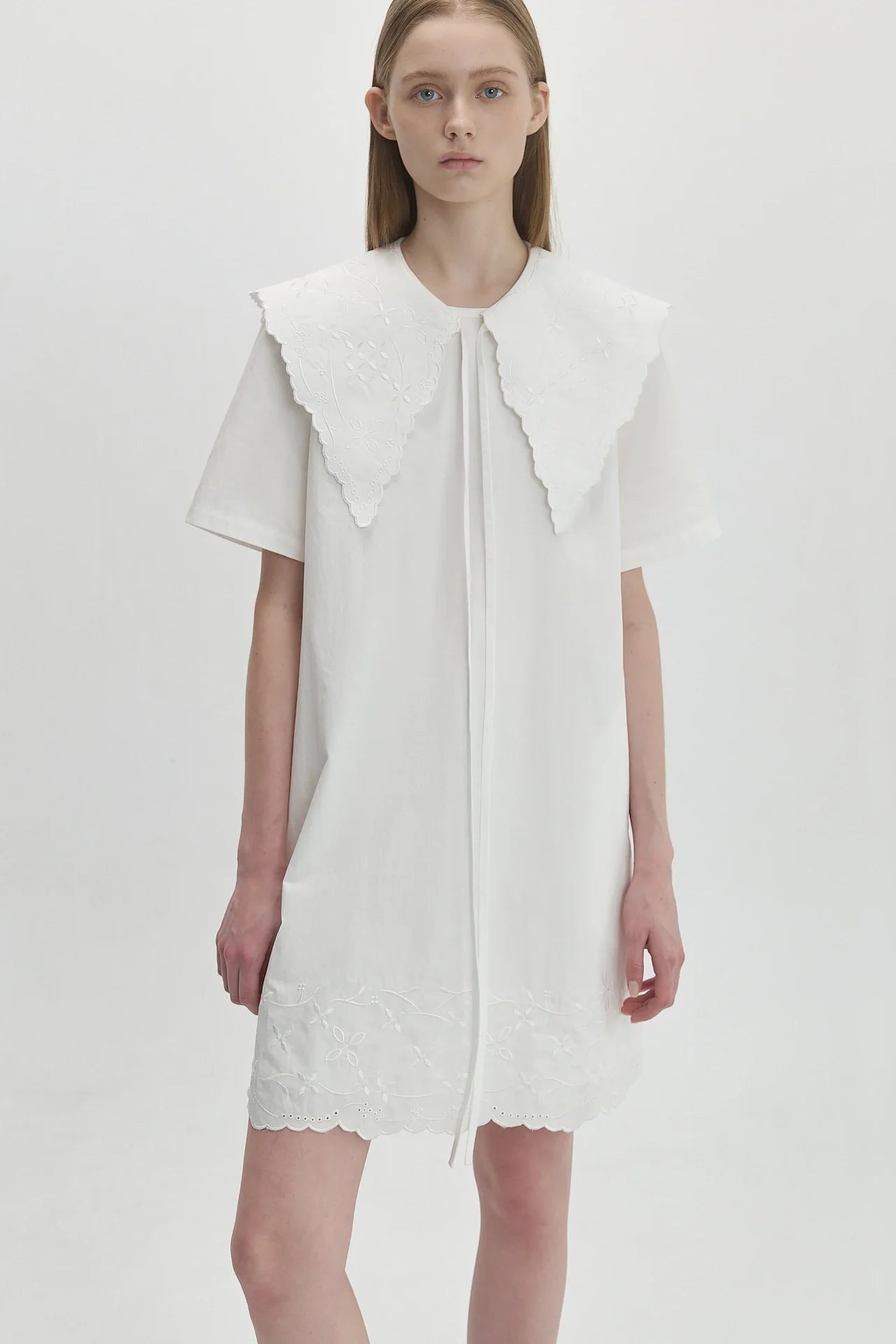 EMBROIDERED COLLAR
