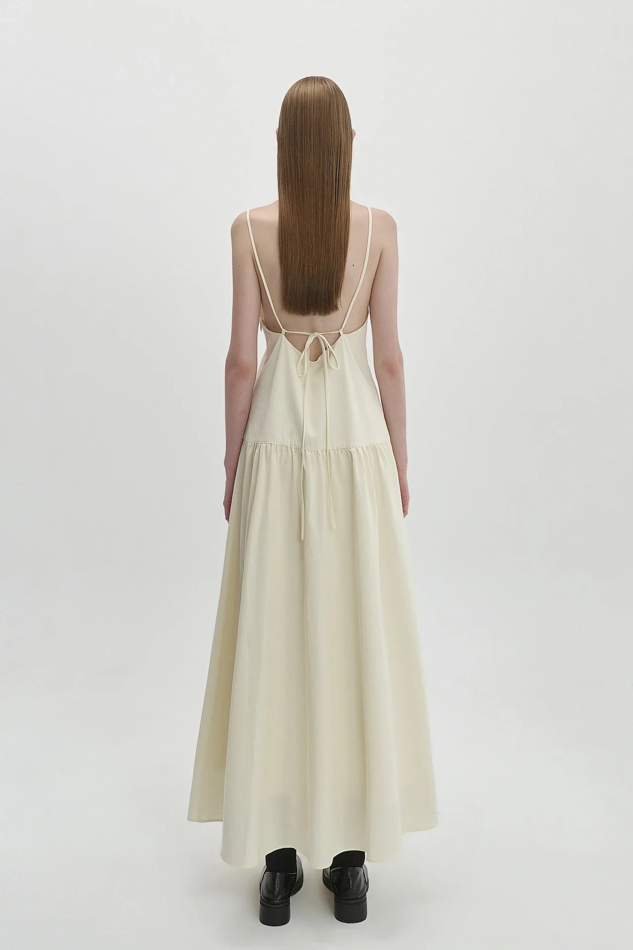 V-NECK DRESS