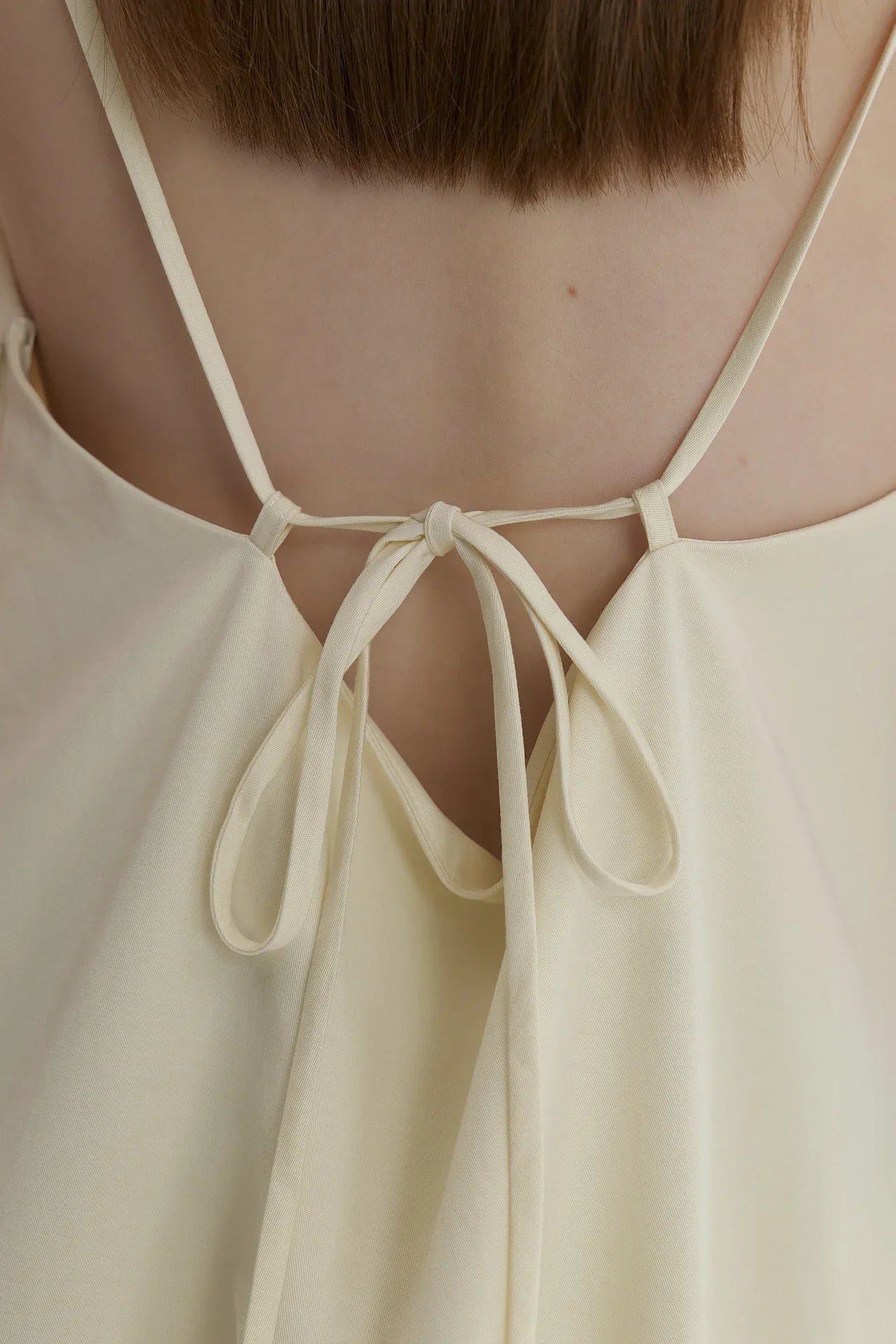 V-NECK DRESS