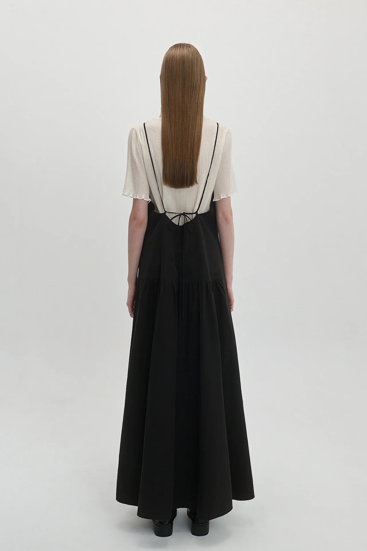 V-NECK DRESS
