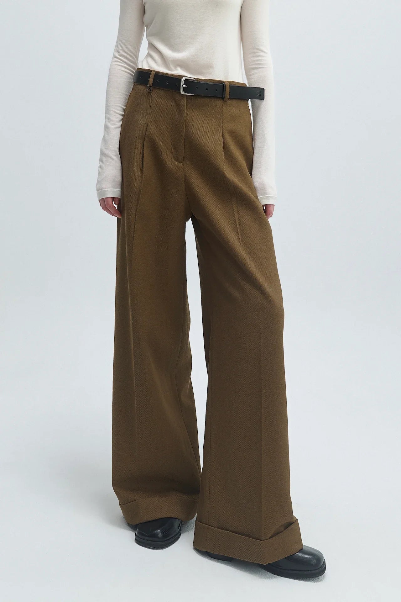 WOOL PLEATED TROUSERS