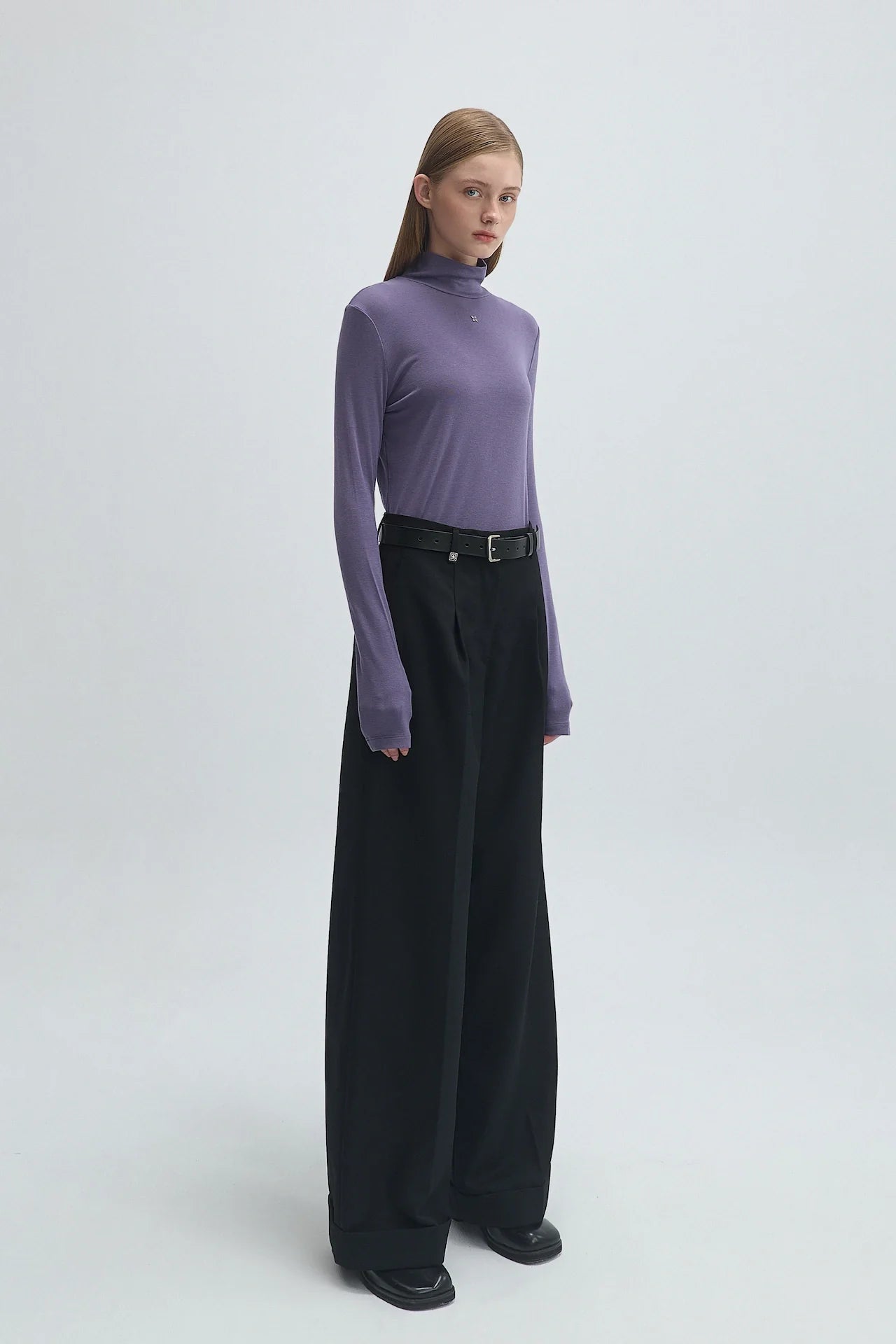 HIGH NECK TOP