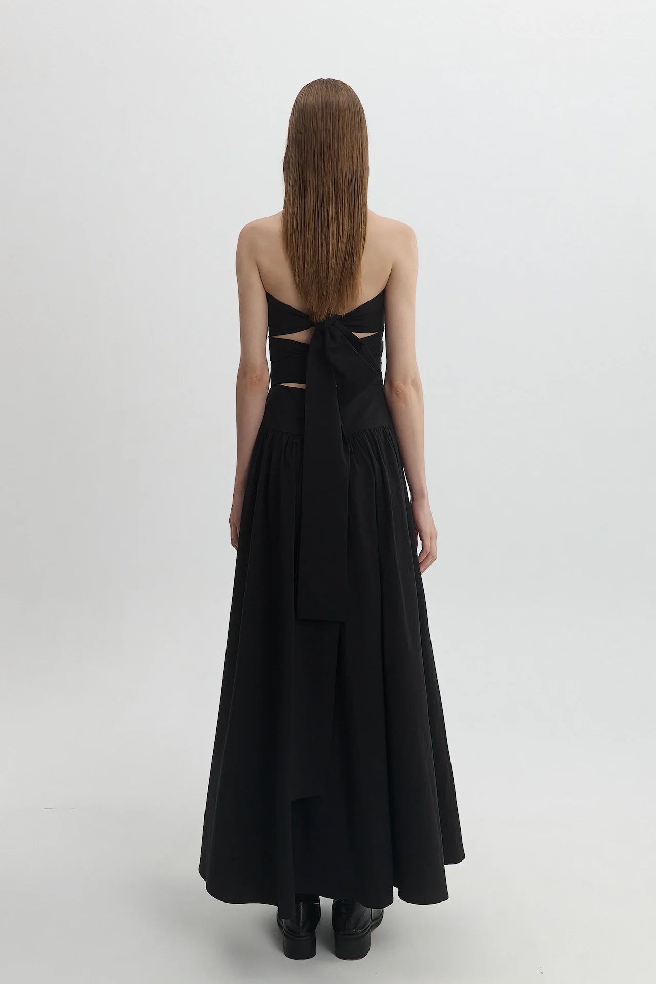 STRAPLESS DRESS