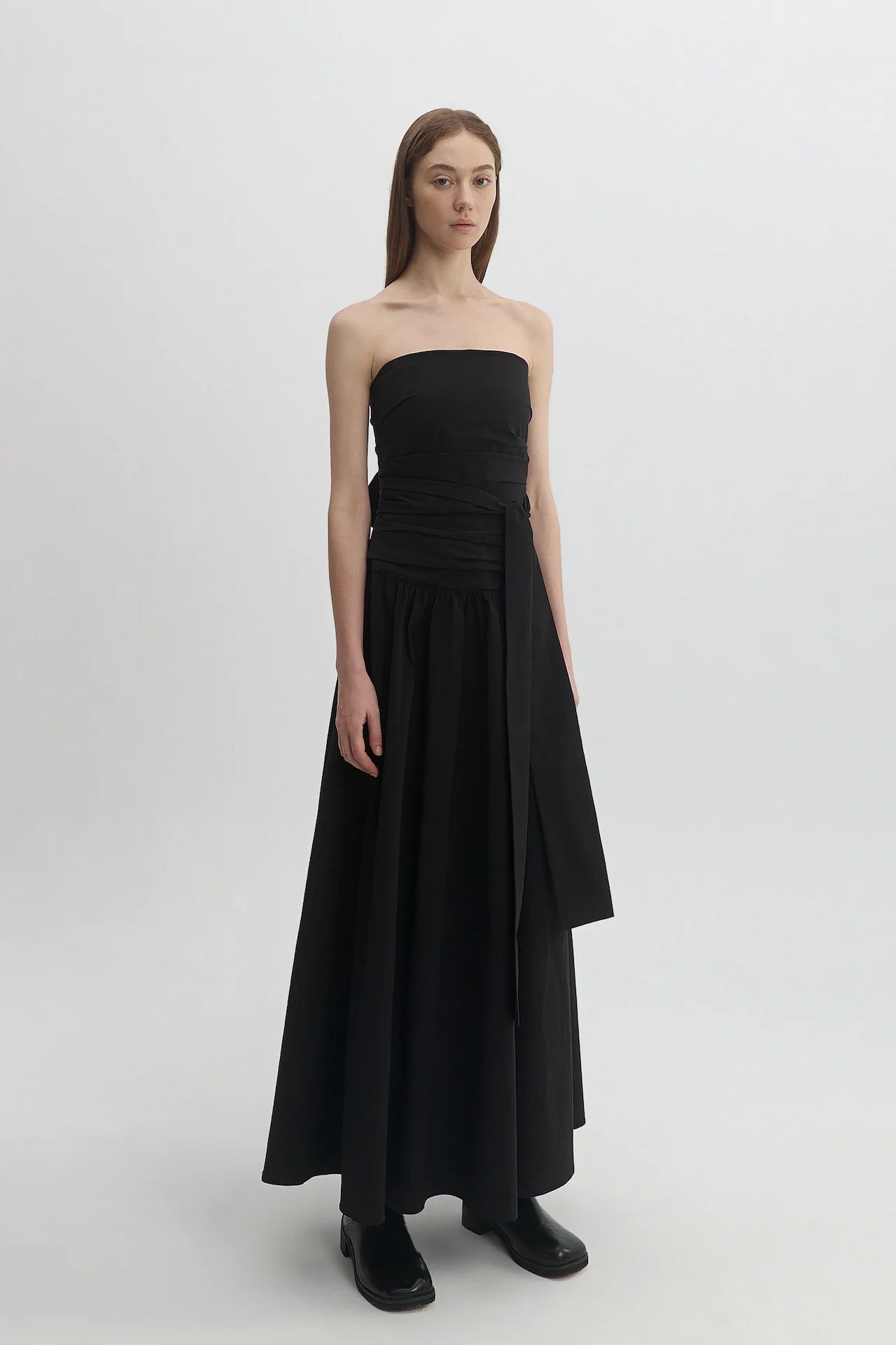 STRAPLESS DRESS