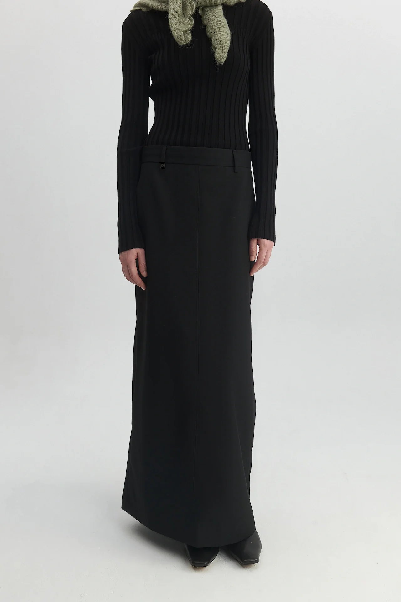 STRAIGHT SKIRT