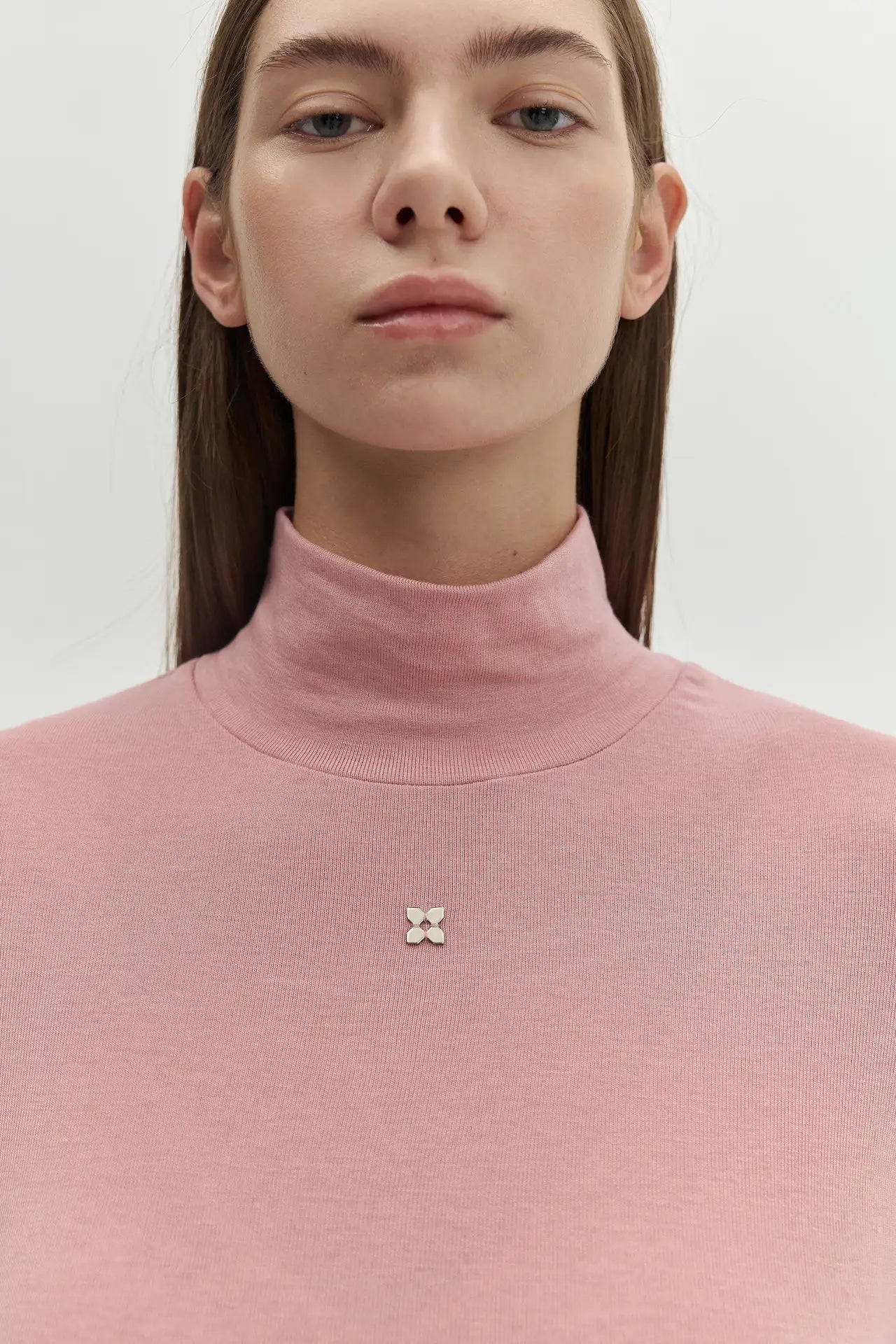 HIGH NECK TOP
