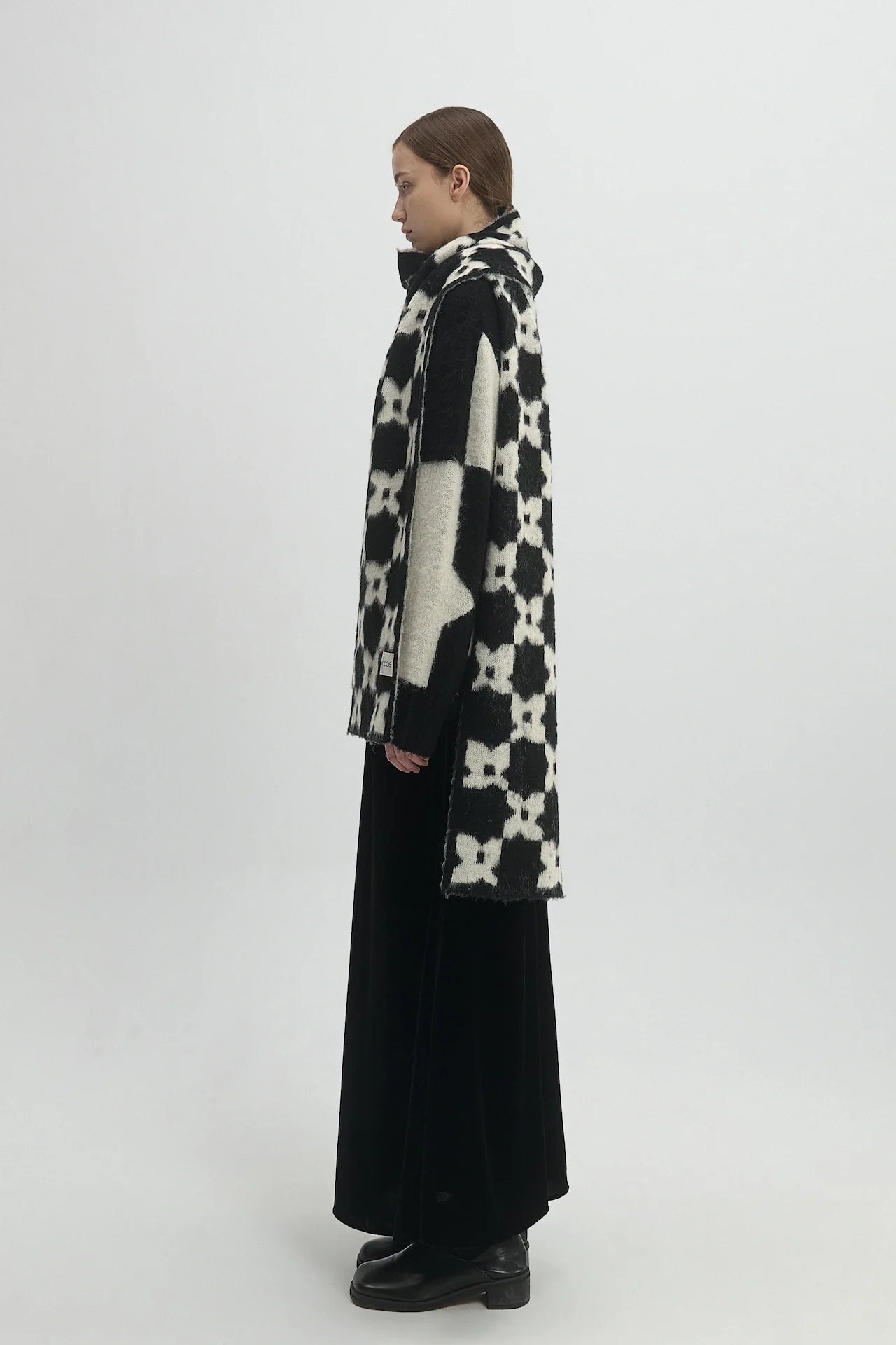 MONOGRAM WOOL SCARF