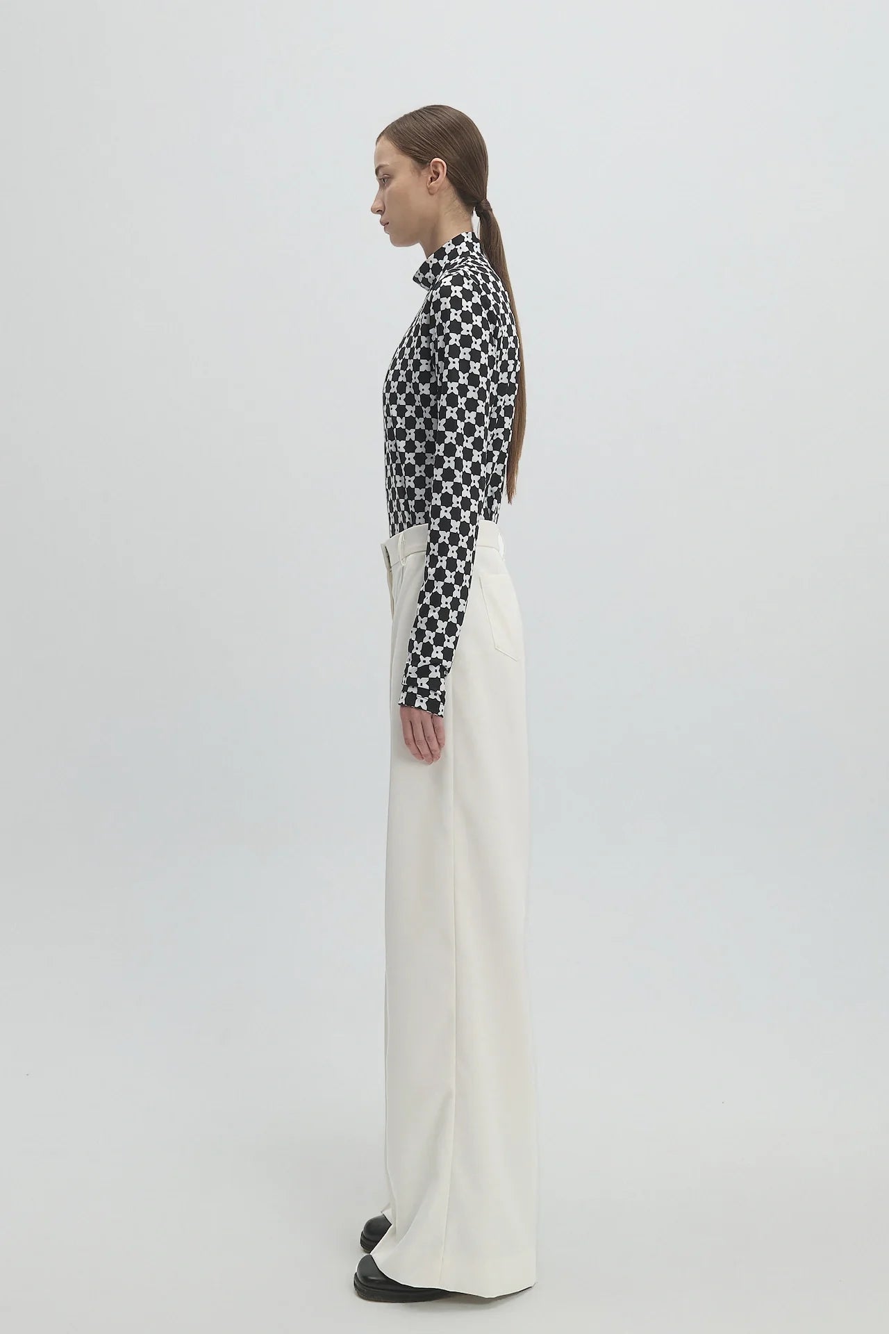 STRAIGHT-LEG TROUSERS