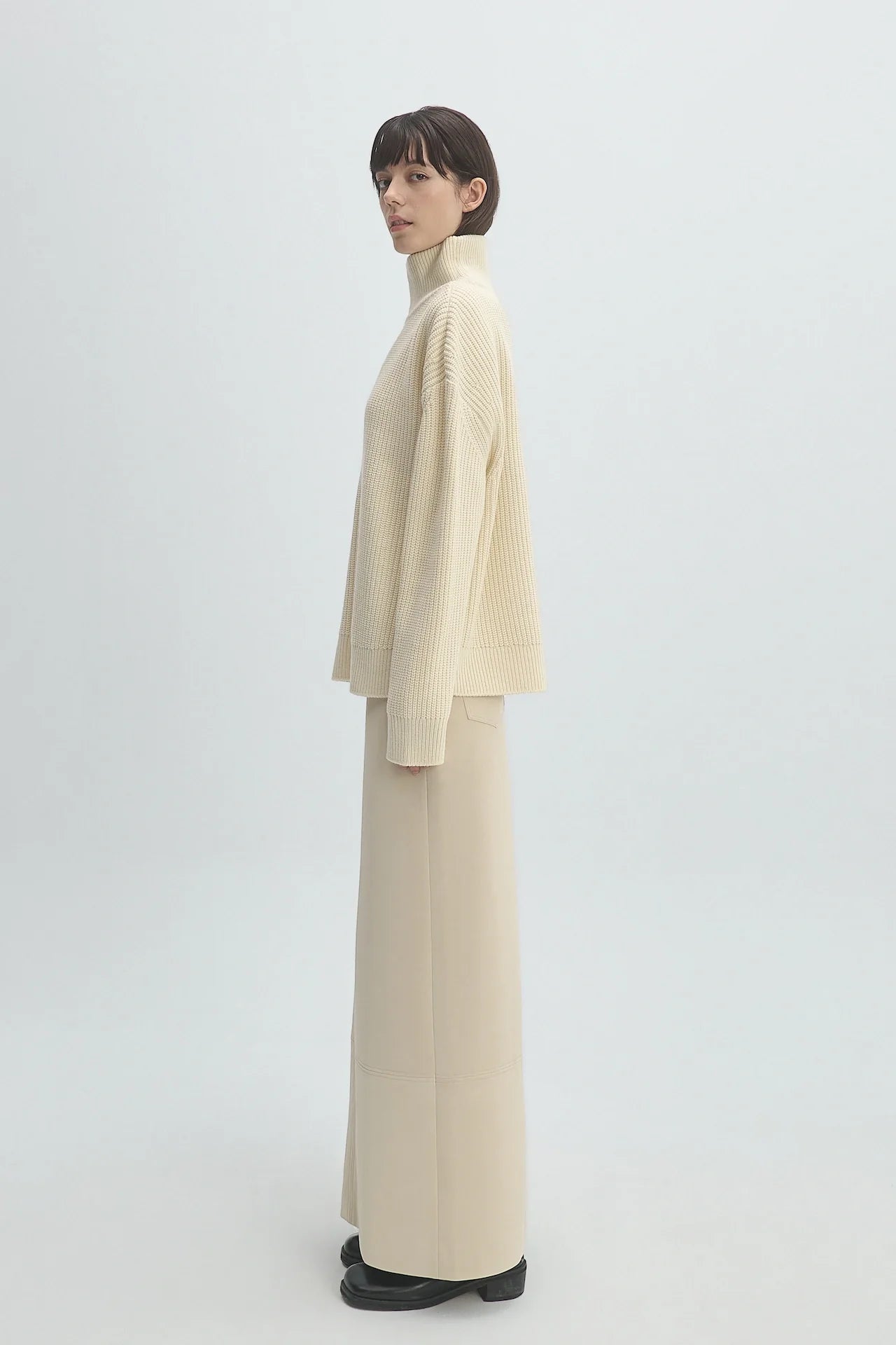 HIGH NECK SWEATER