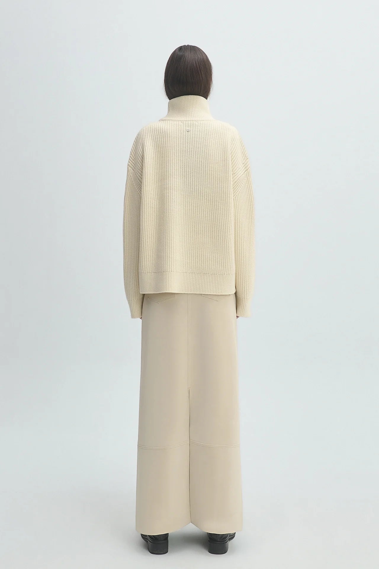 HIGH NECK SWEATER