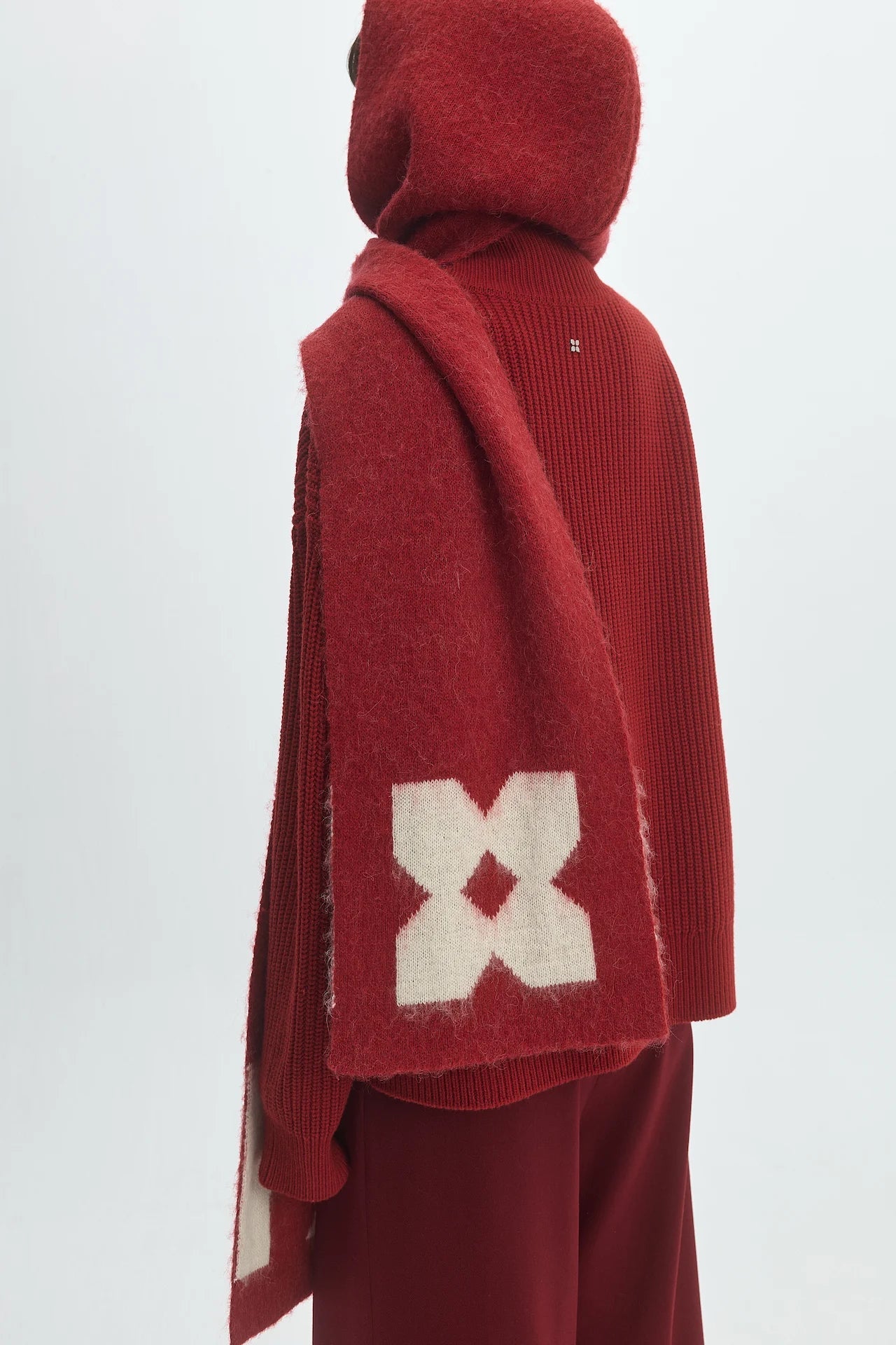 HOODED SCARF