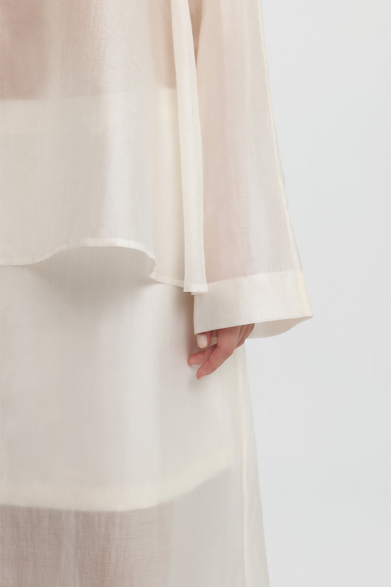SHEER TOP