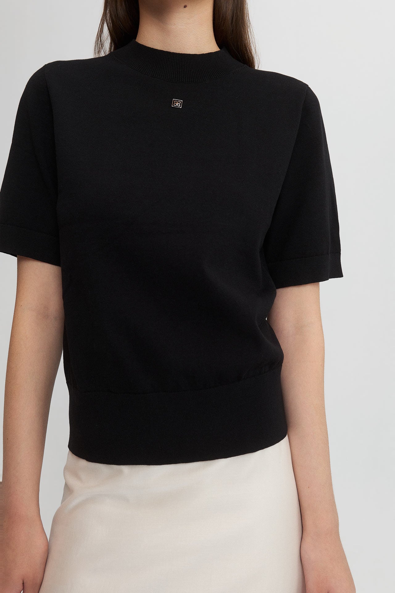 KNIT TOP
