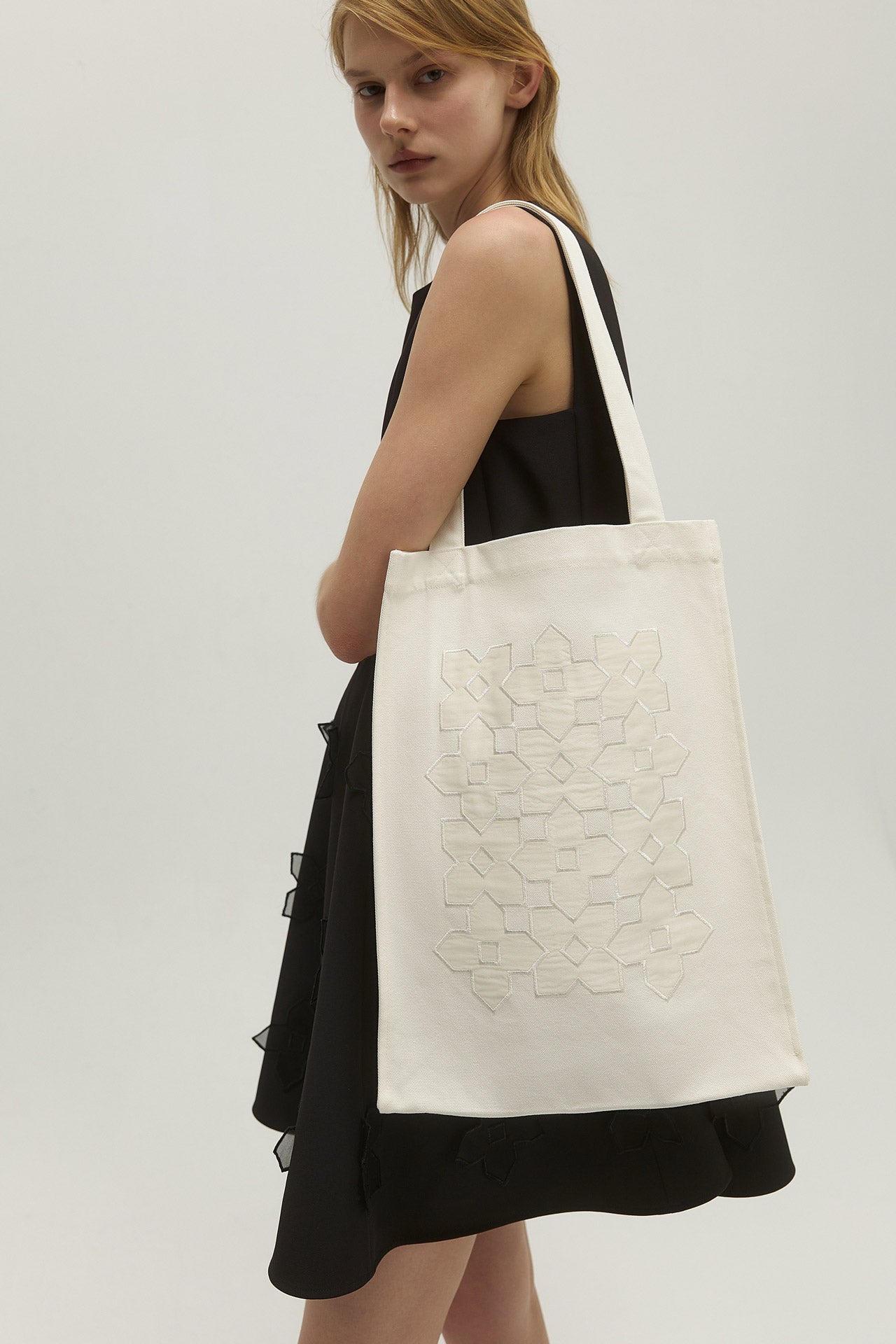 EMBELLISHED TOTE BAG