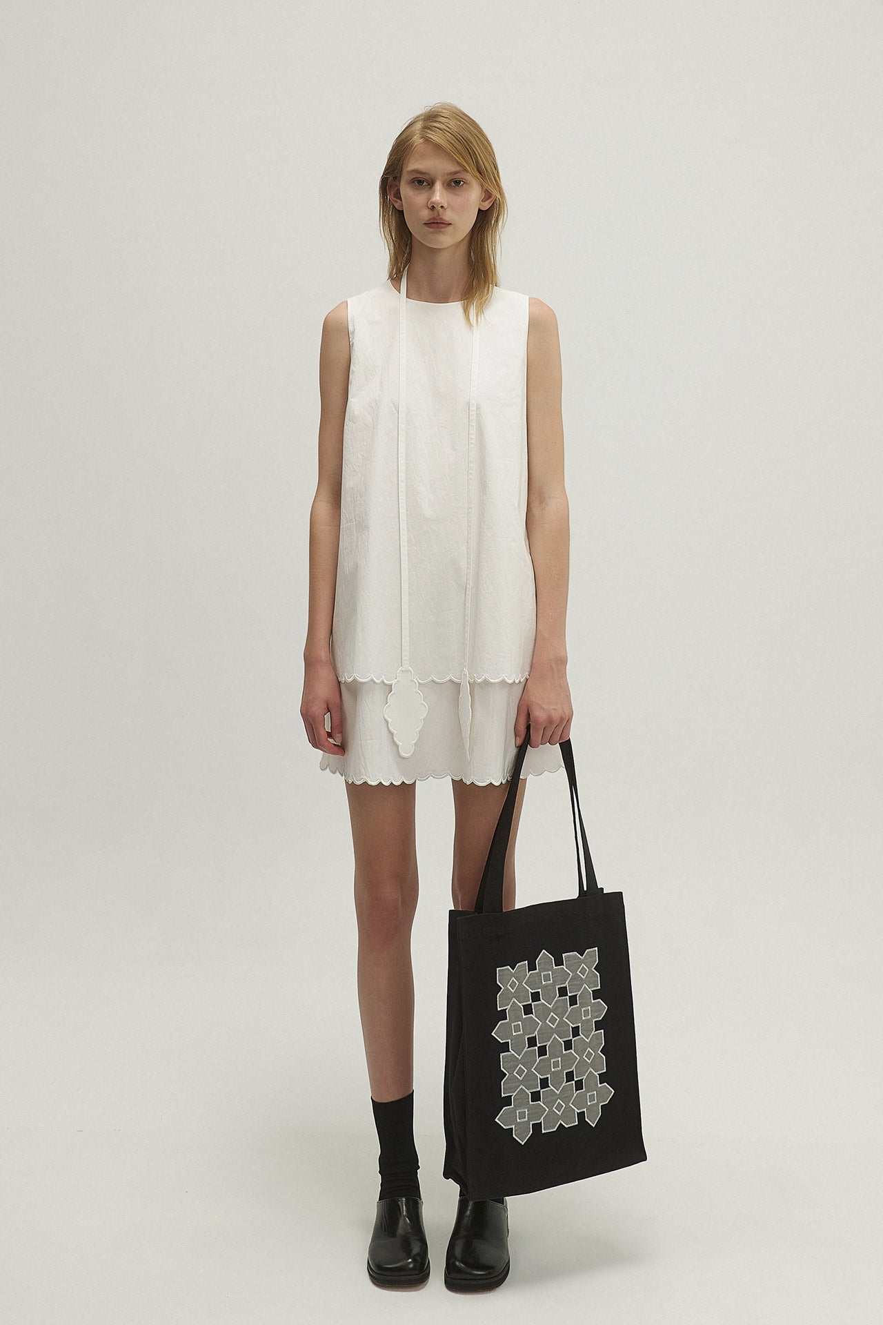 EMBELLISHED TOTE BAG