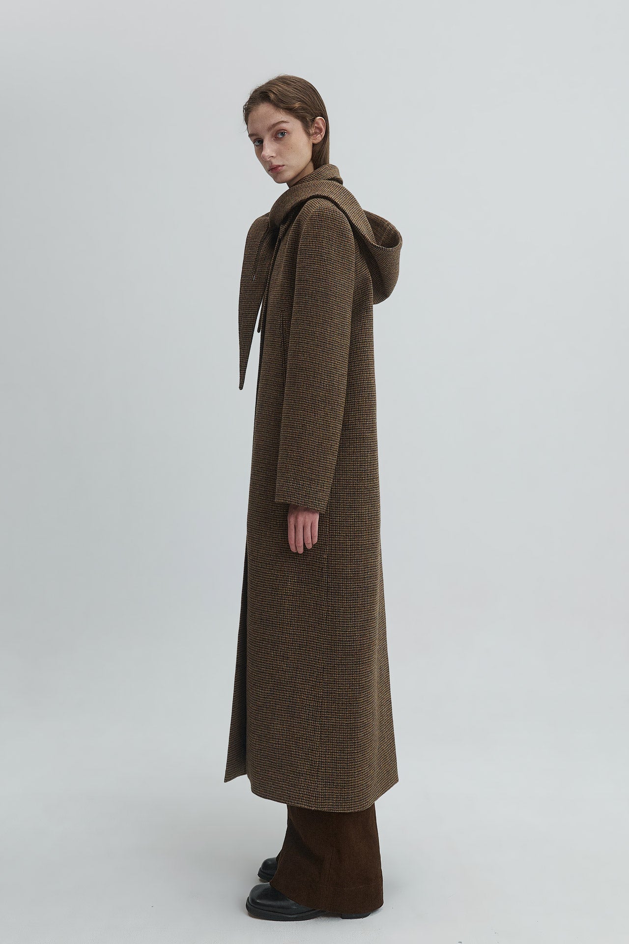HOODED WOOL COAT