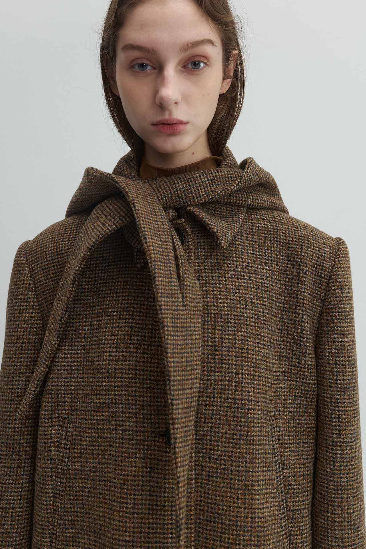 HOODED WOOL COAT