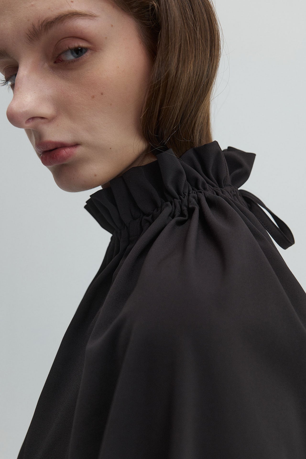 GATHERED TOP