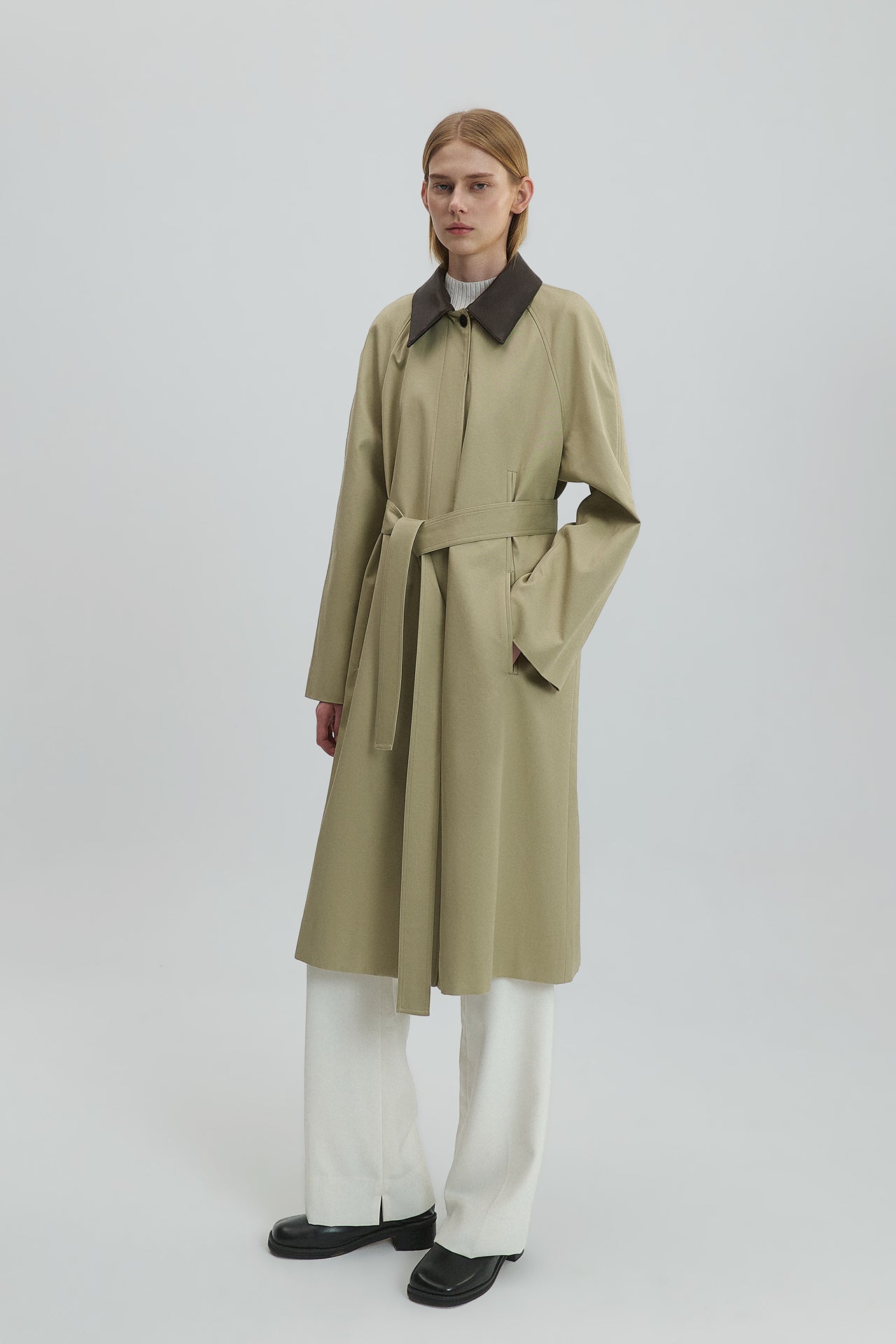 LEATHER COLLAR COAT