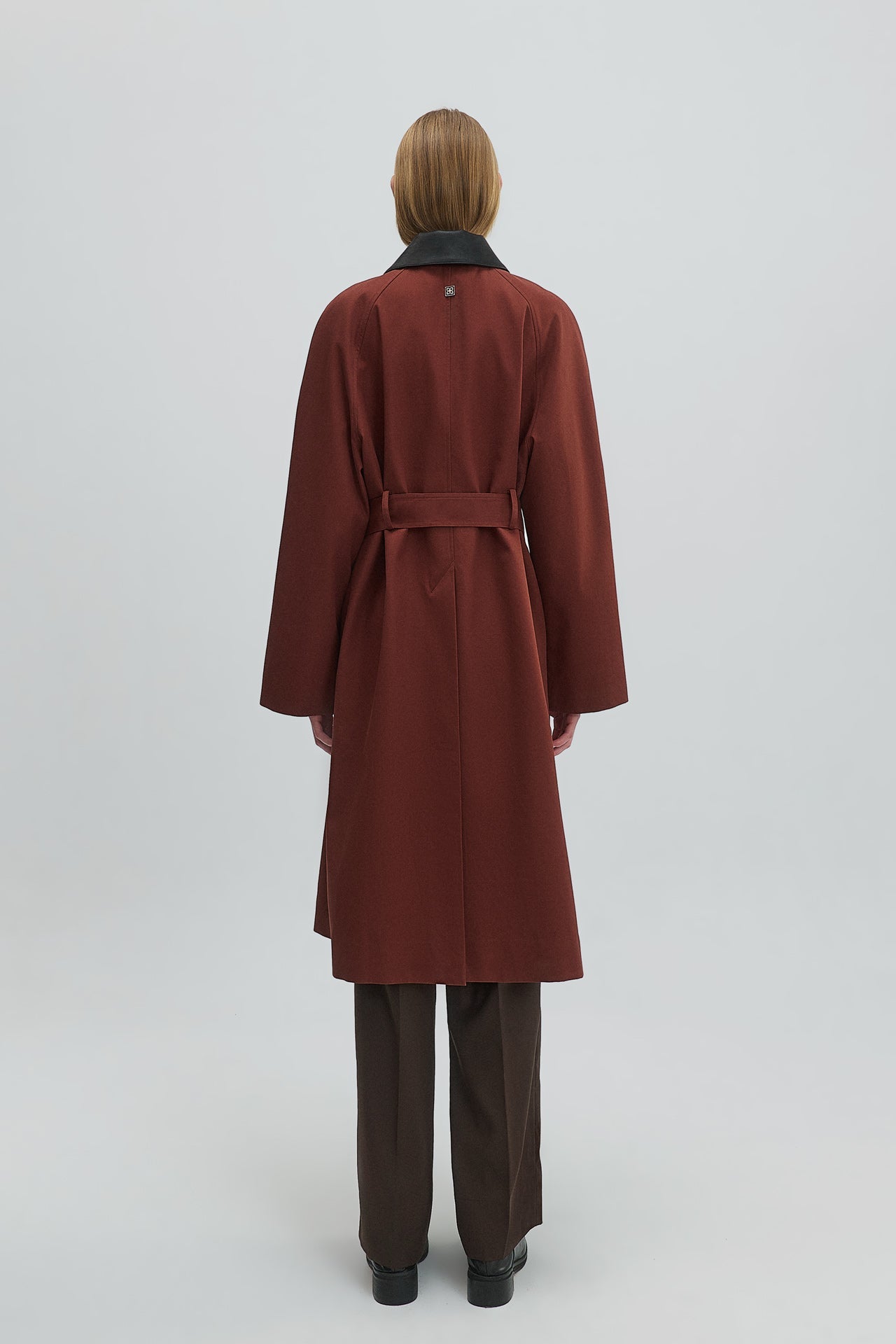 LEATHER COLLAR COAT