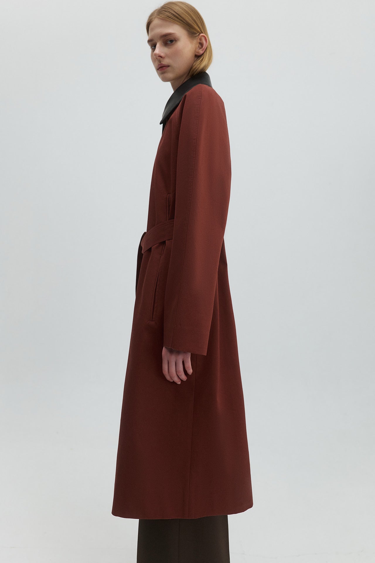 LEATHER COLLAR COAT