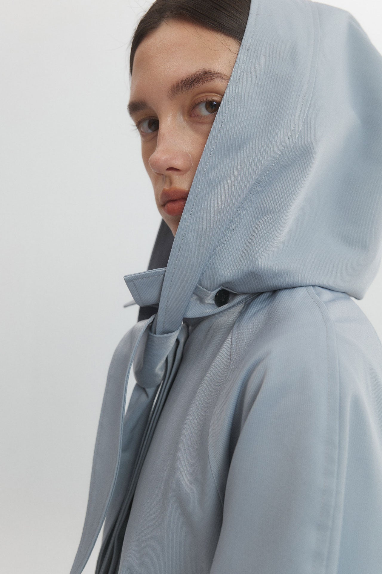 TRENCH COAT WITH DETACHABLE HOOD