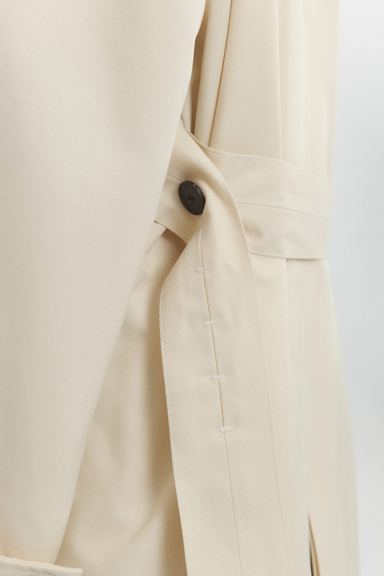 TRENCH COAT WITH DETACHABLE HOOD
