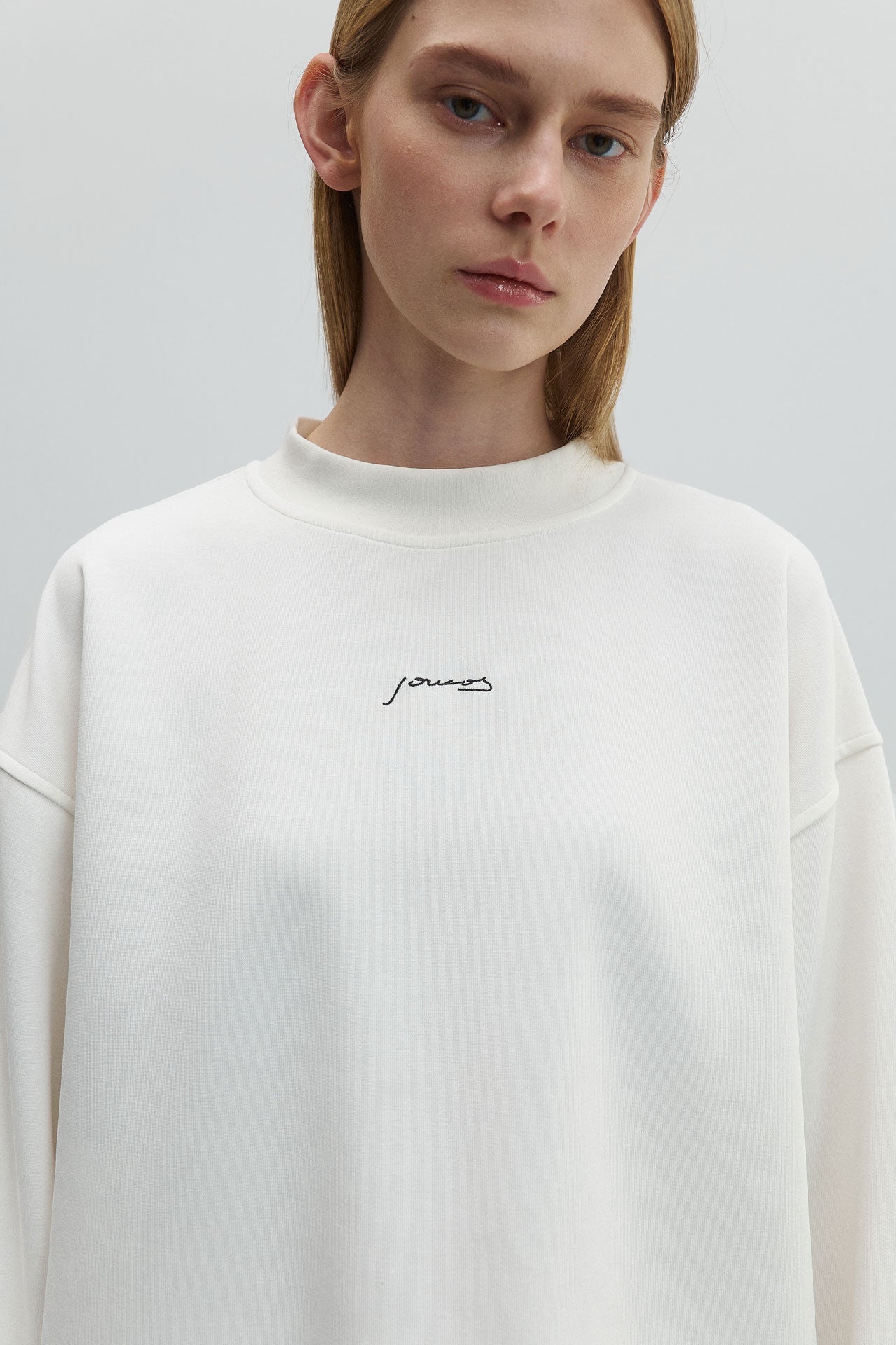 LOGO SWEATSHIRT