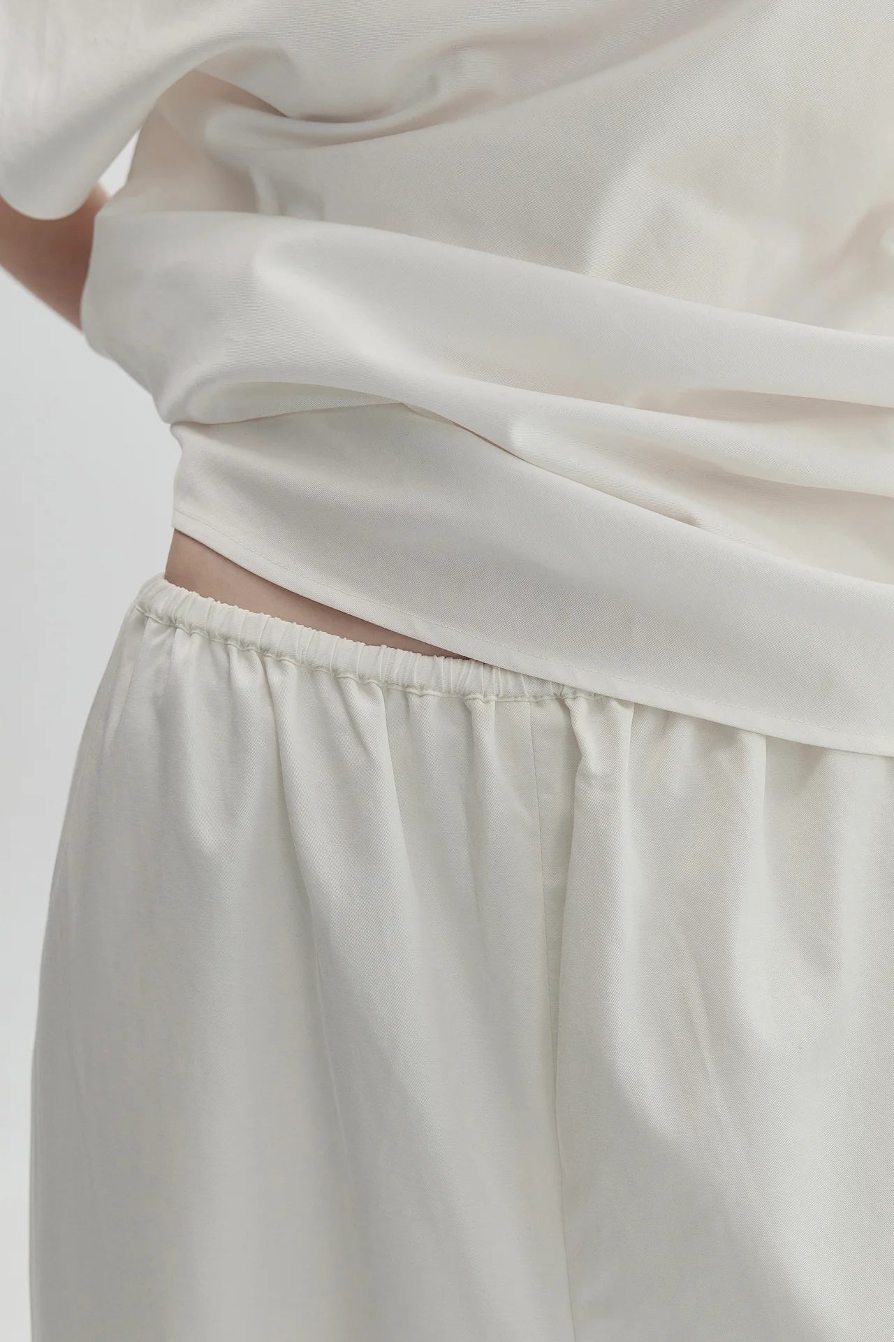 EMBROIDERED TROUSERS