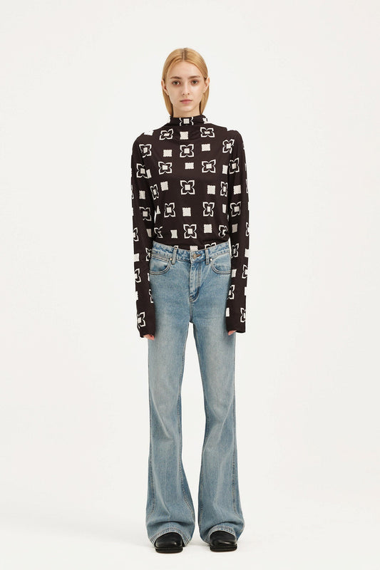 FLARED JEANS