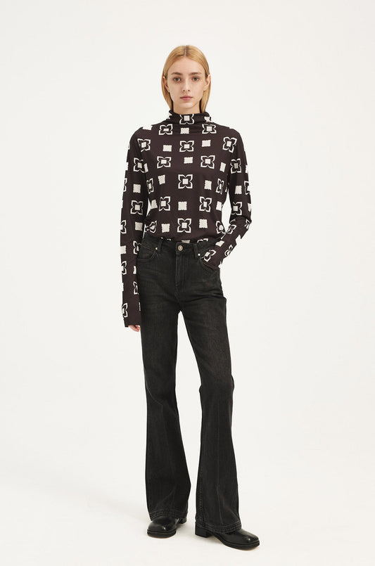 FLARED JEANS
