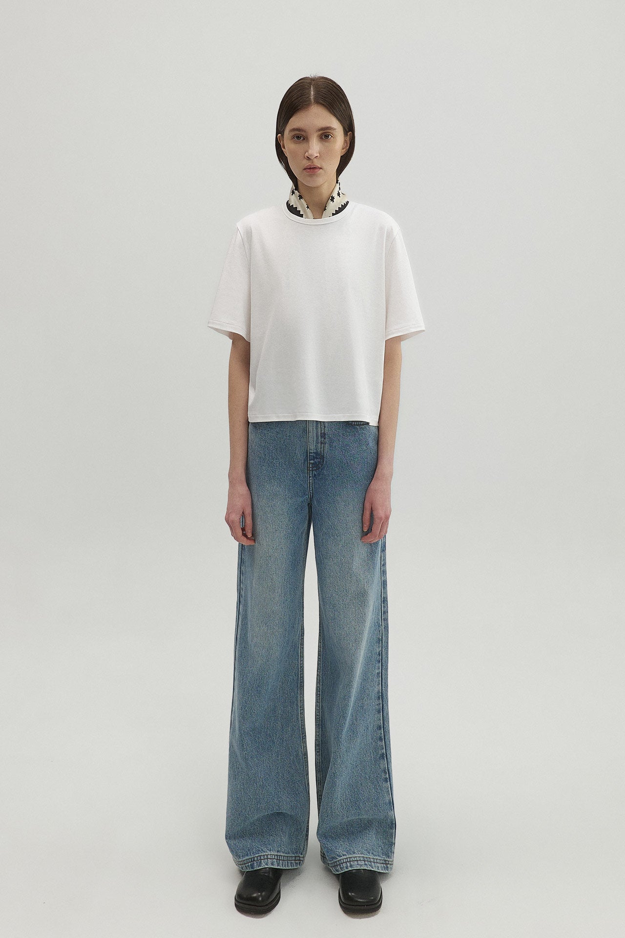 CROPPED T-SHIRT
