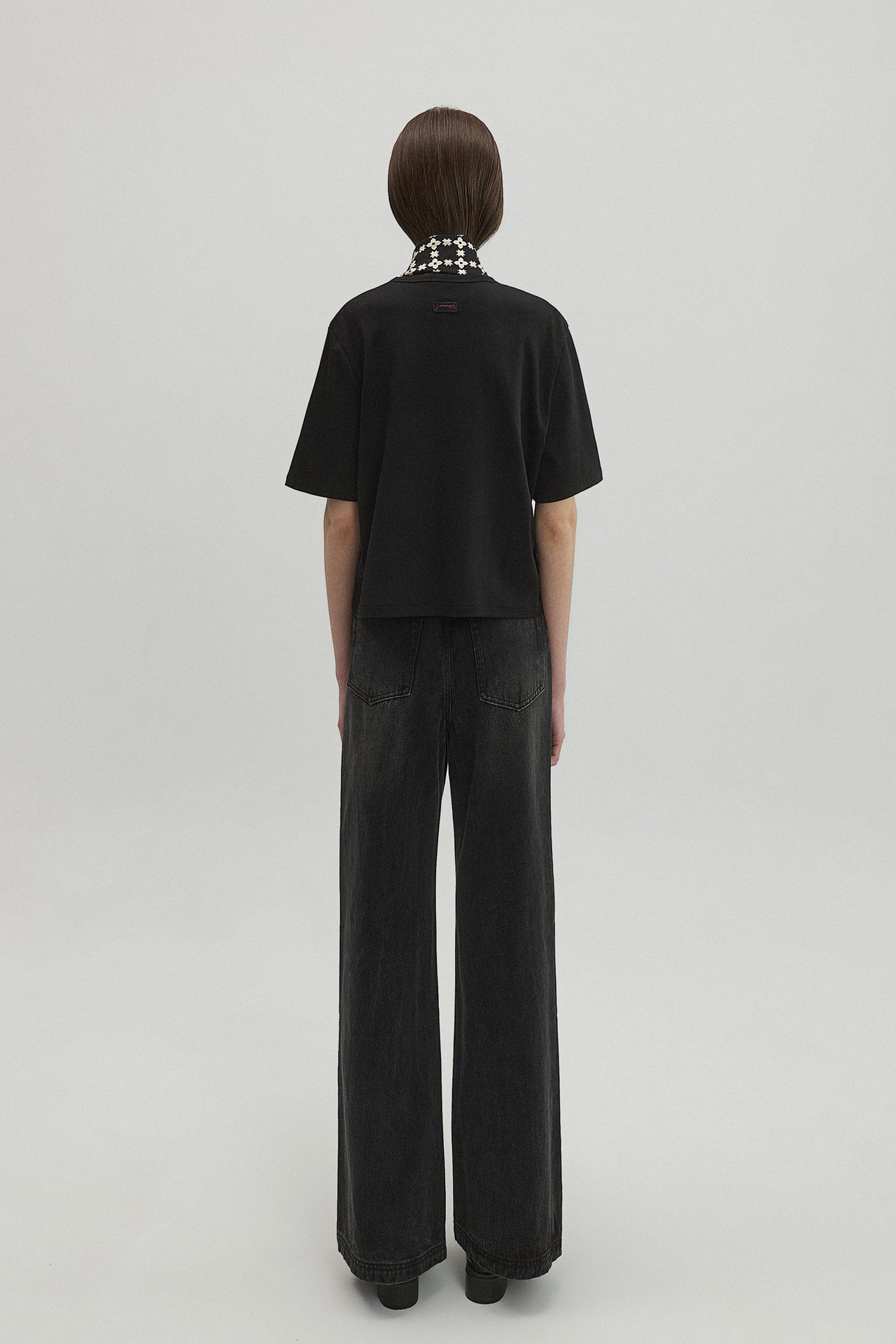 CROPPED T-SHIRT