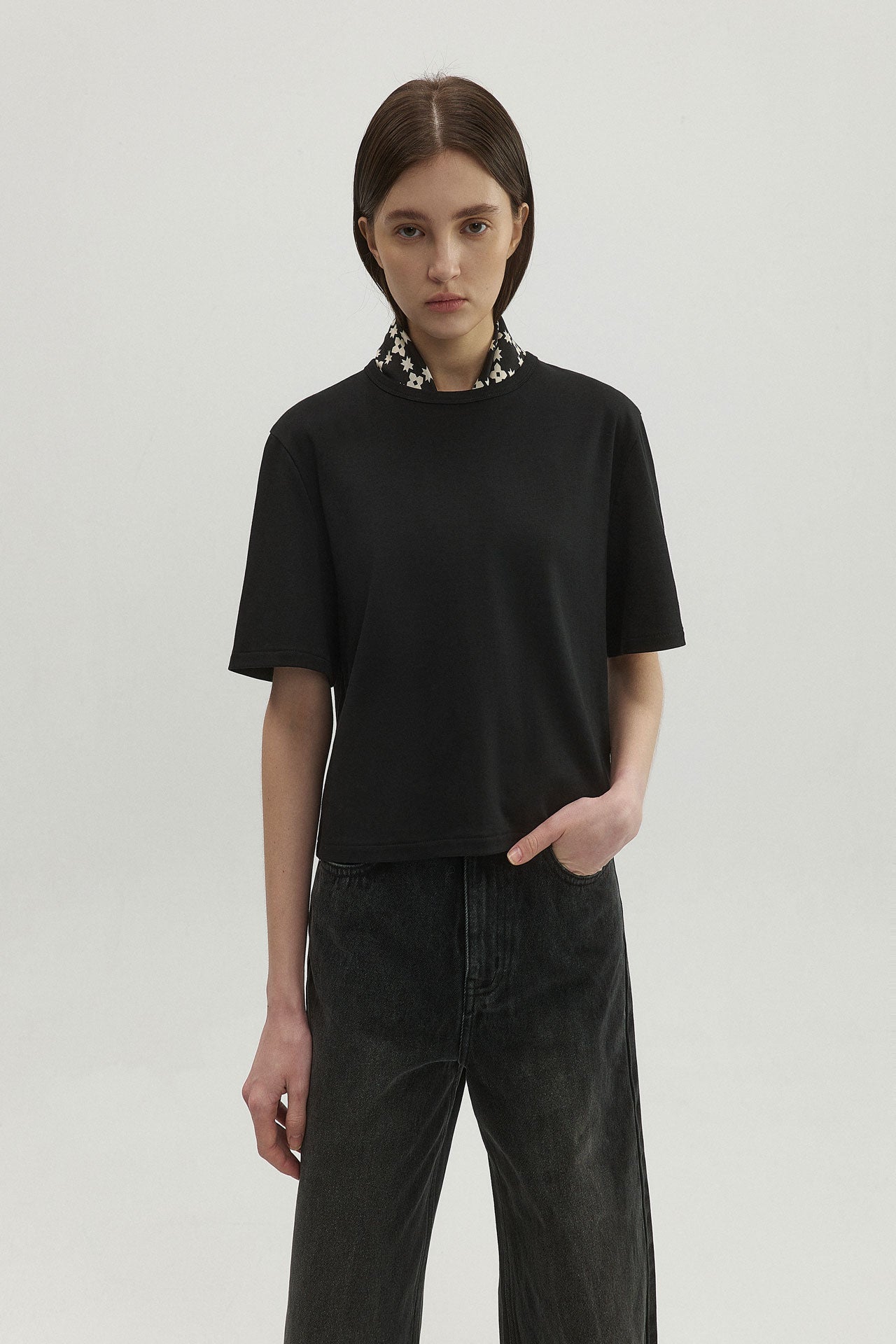 CROPPED T-SHIRT