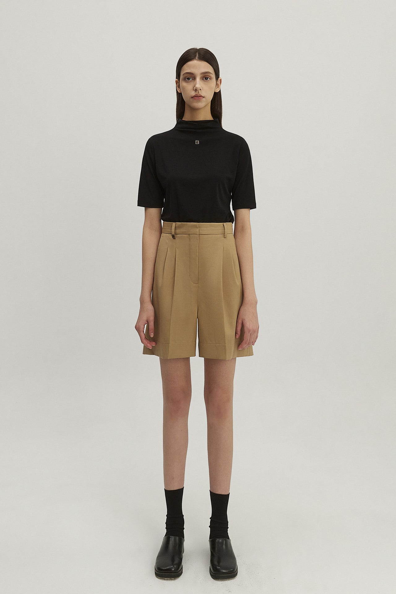 PLEATED SHORTS