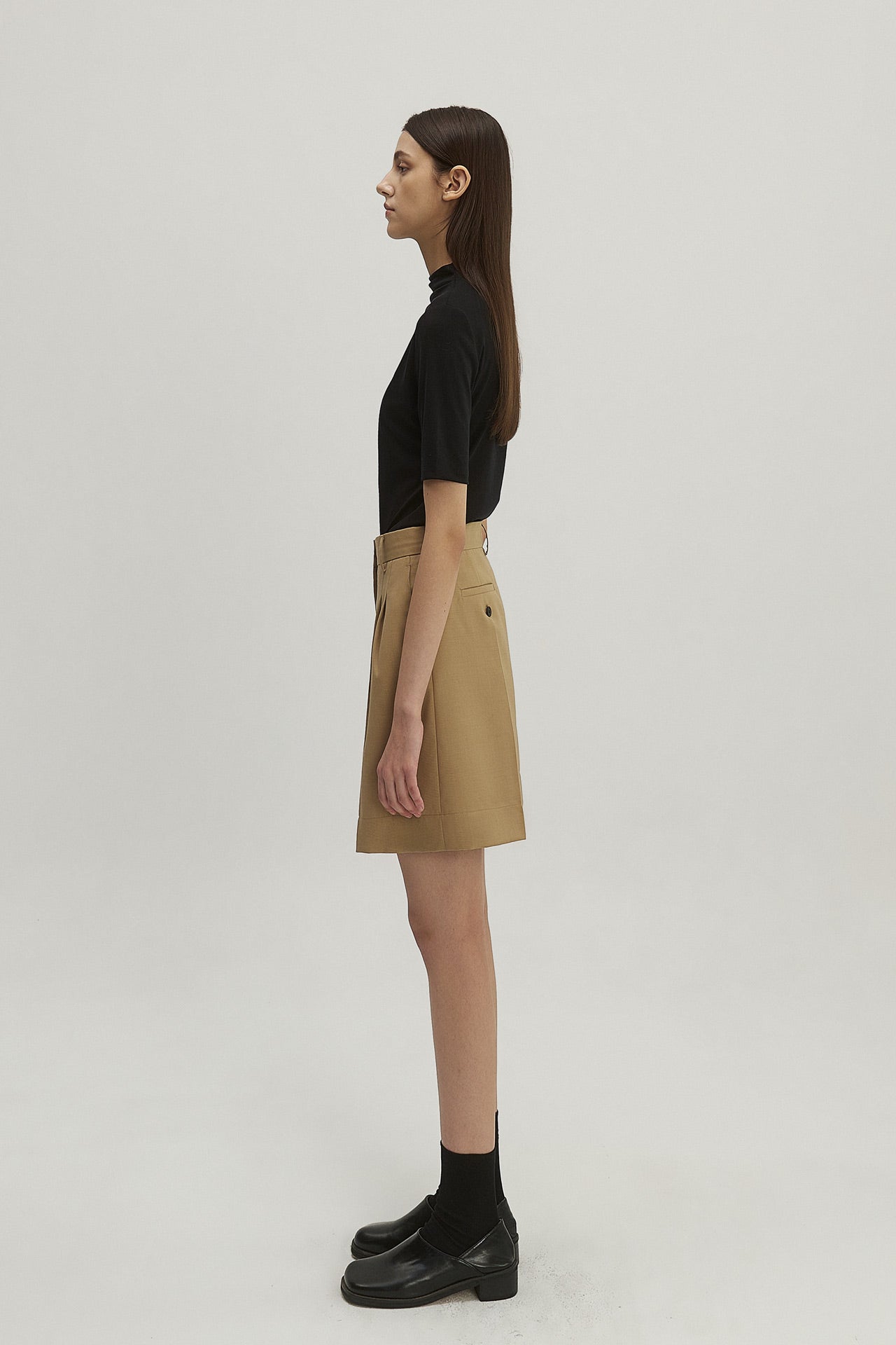 PLEATED SHORTS