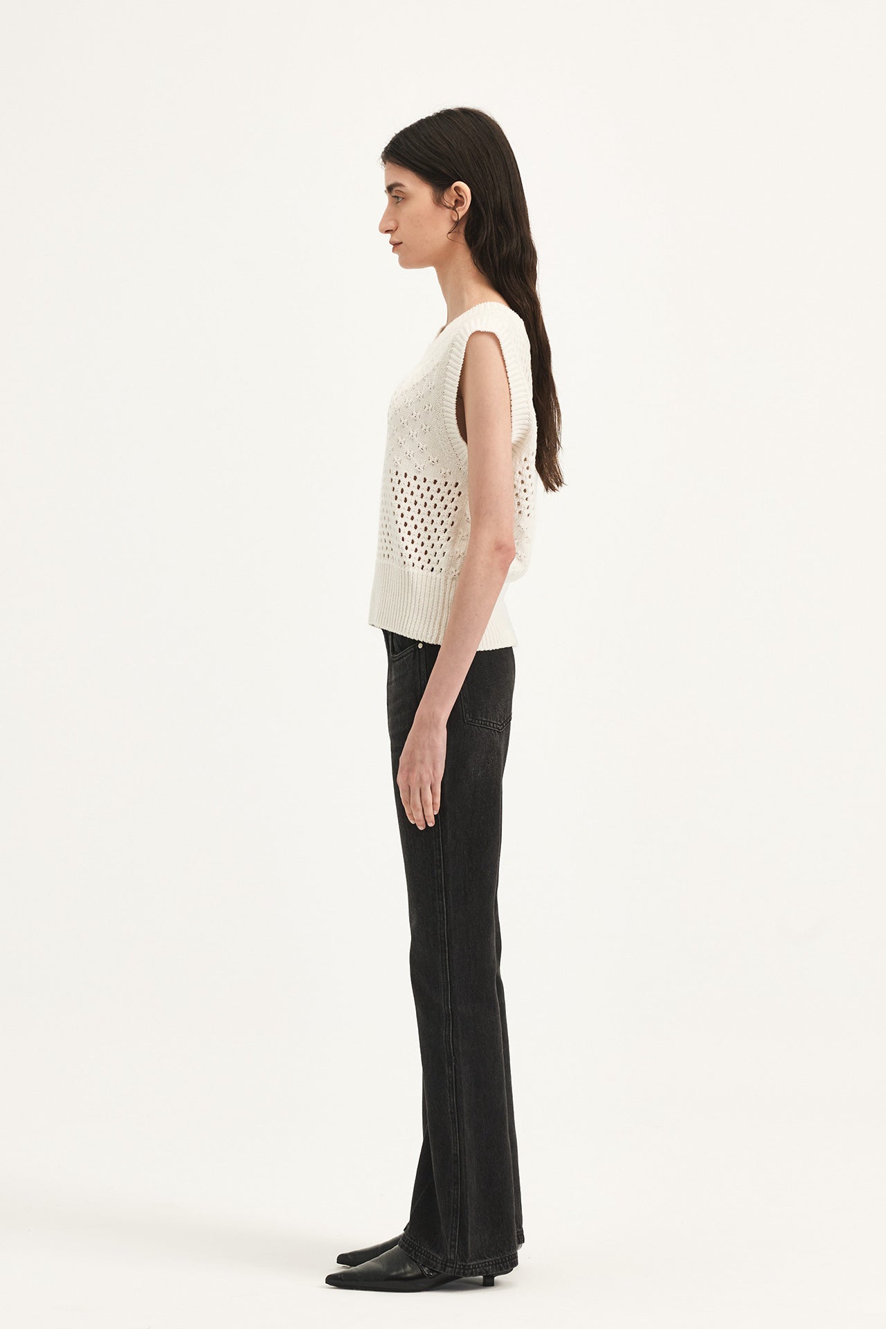 KNIT VEST
