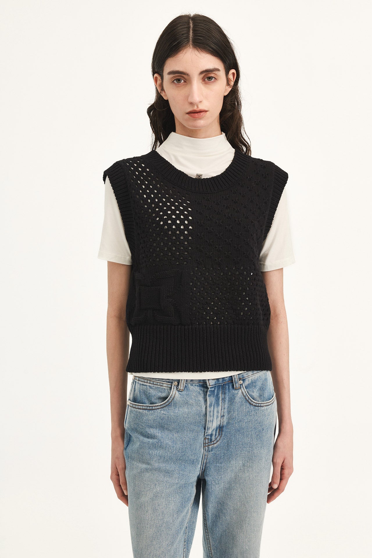 KNIT VEST