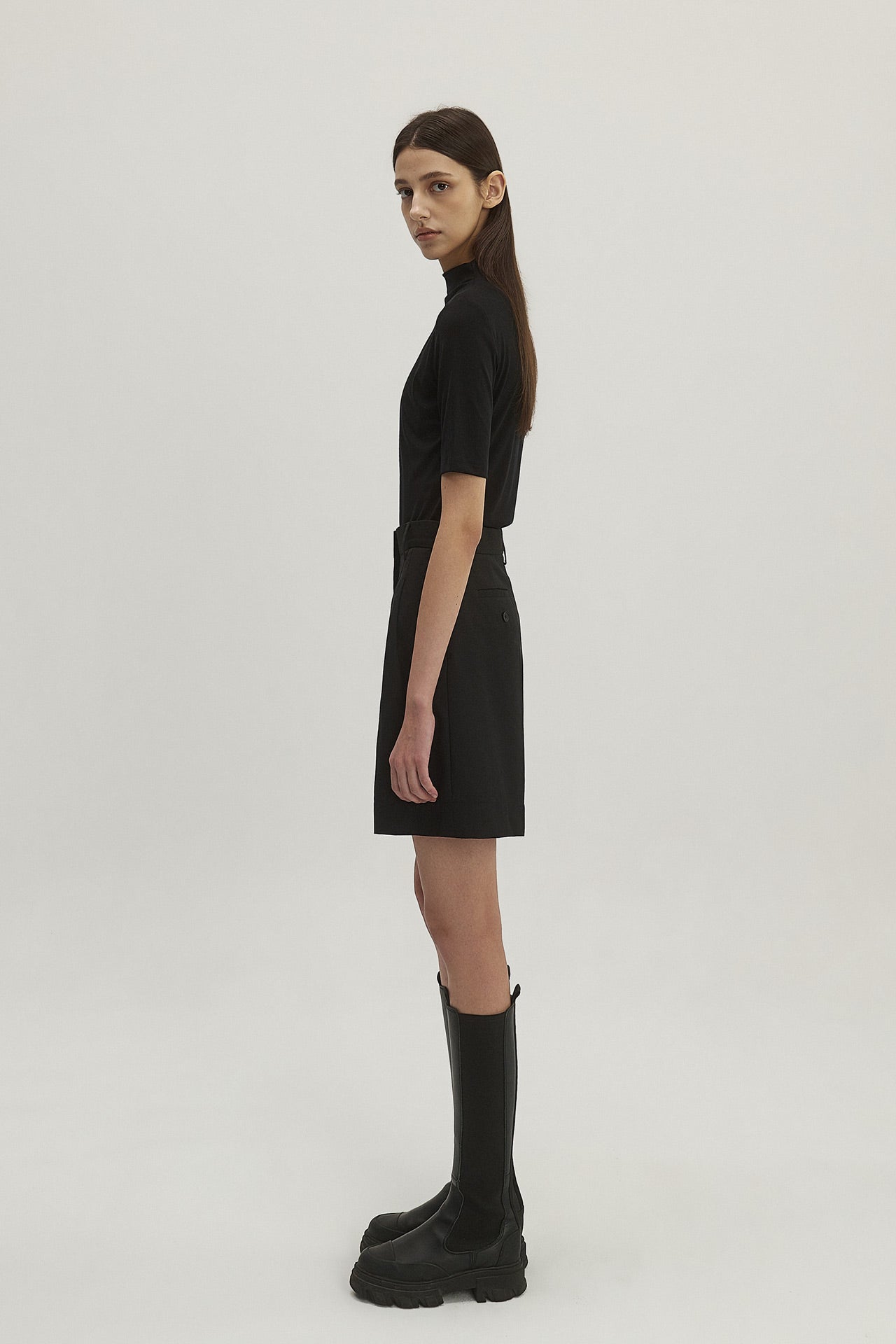PLEATED SHORTS