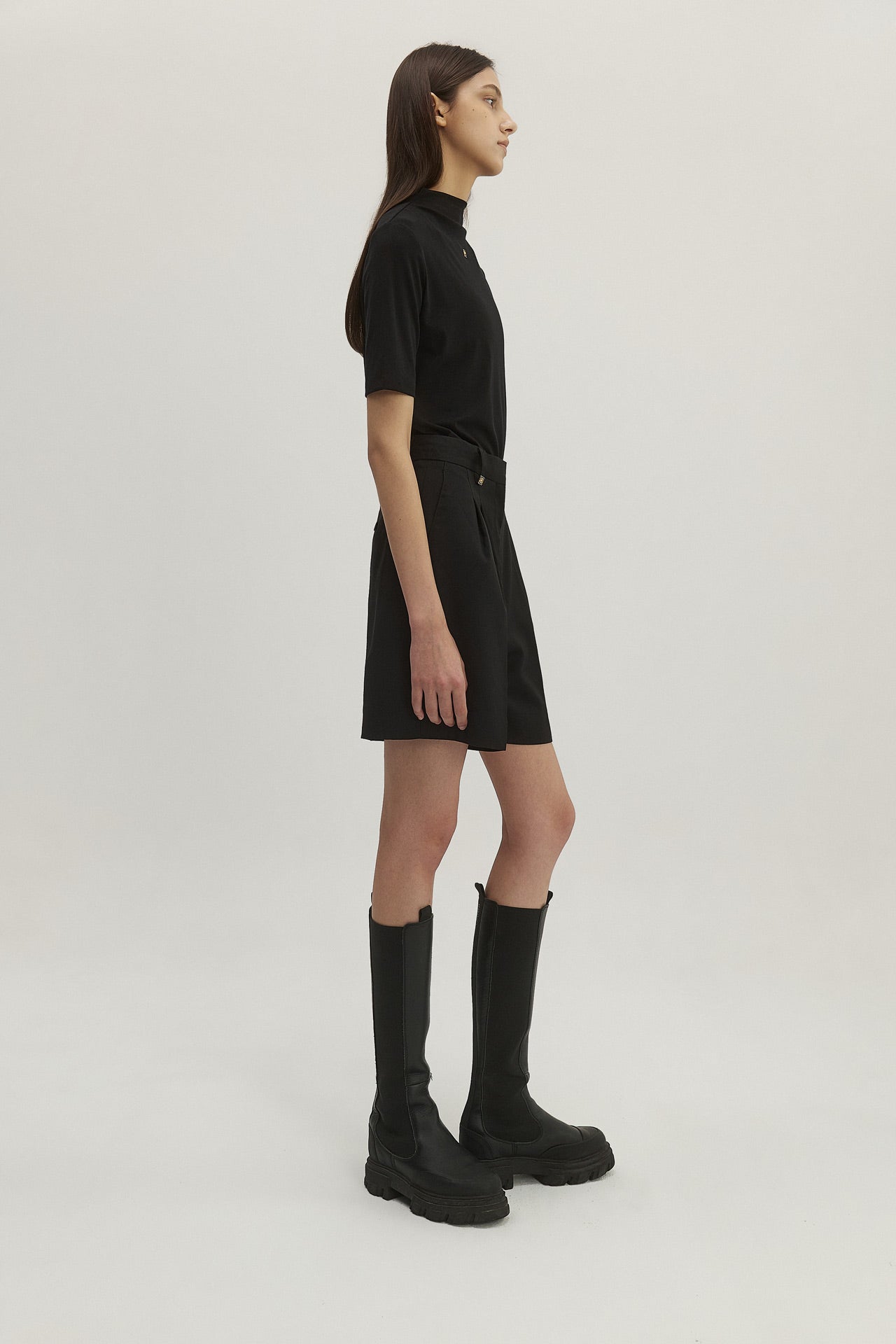 PLEATED SHORTS