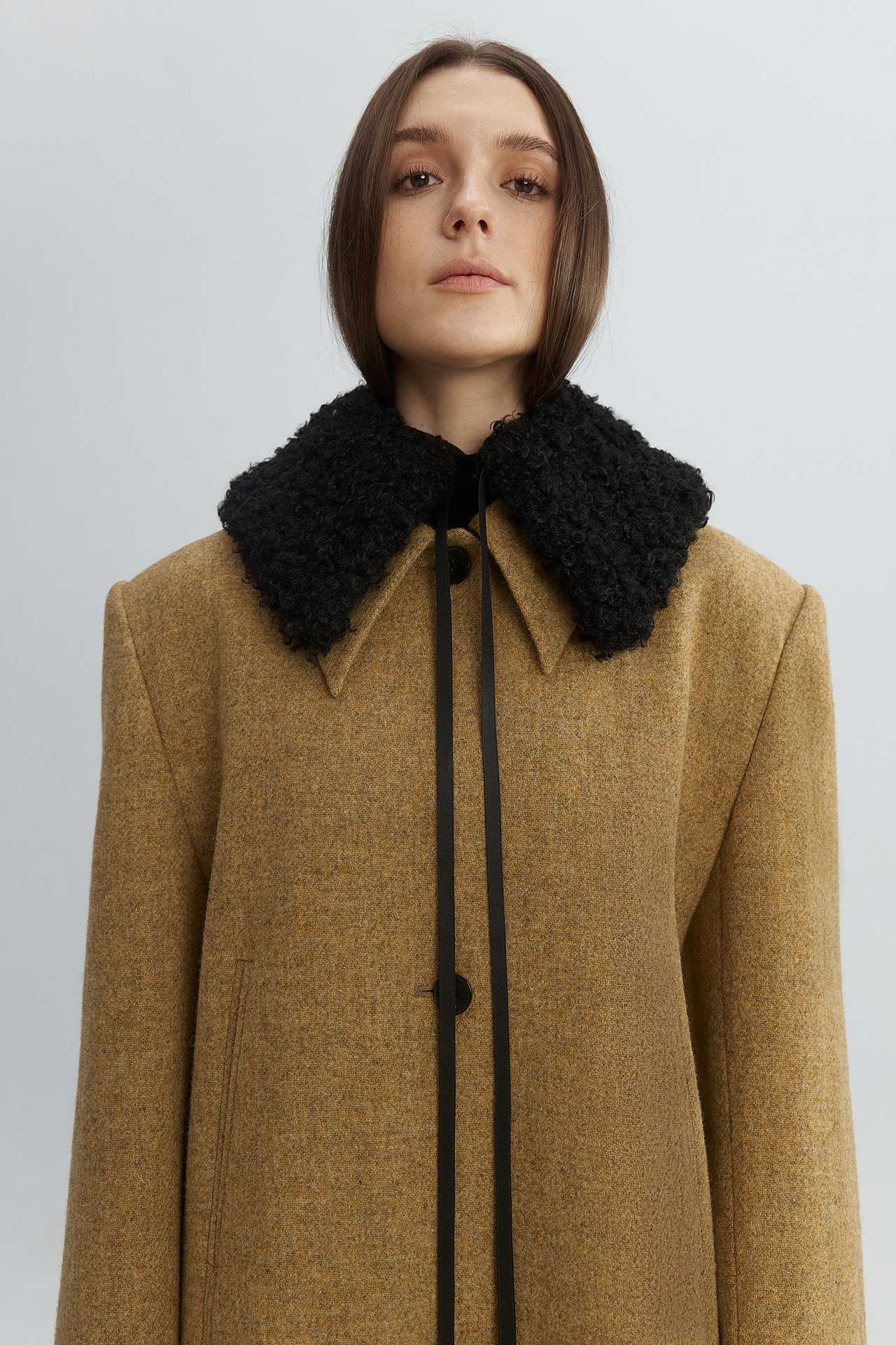 SHEARLING COLLAR